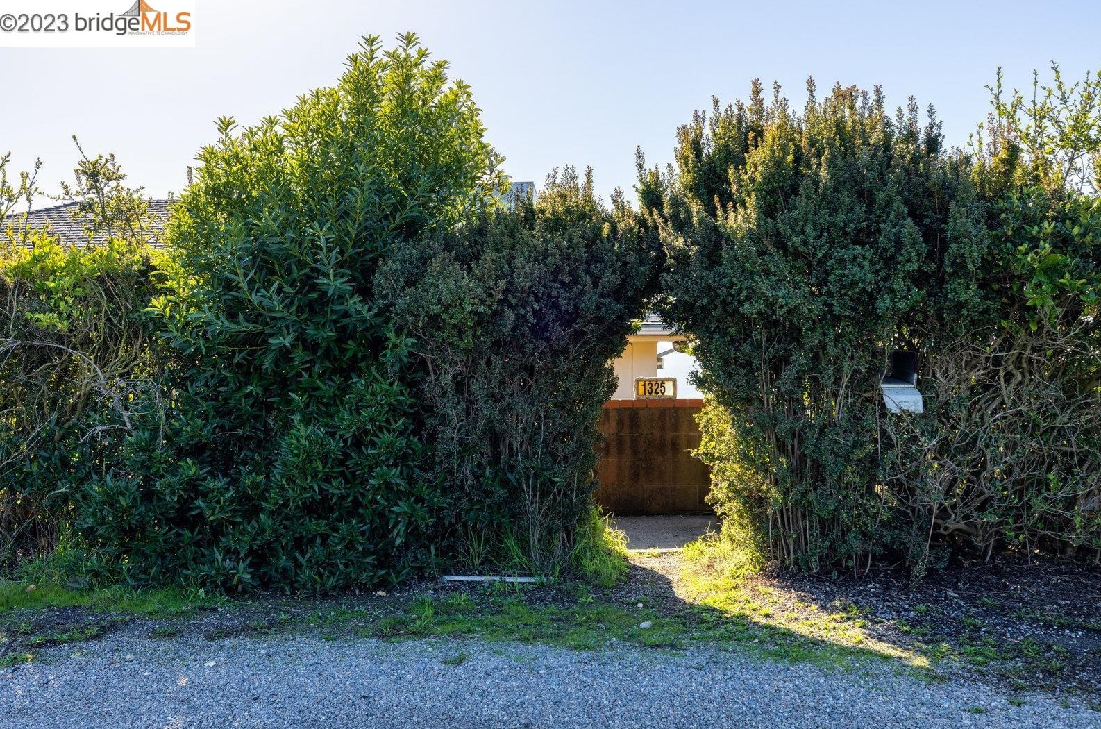 1325 Devonshire Ct, Richmond, CA 94530-2543