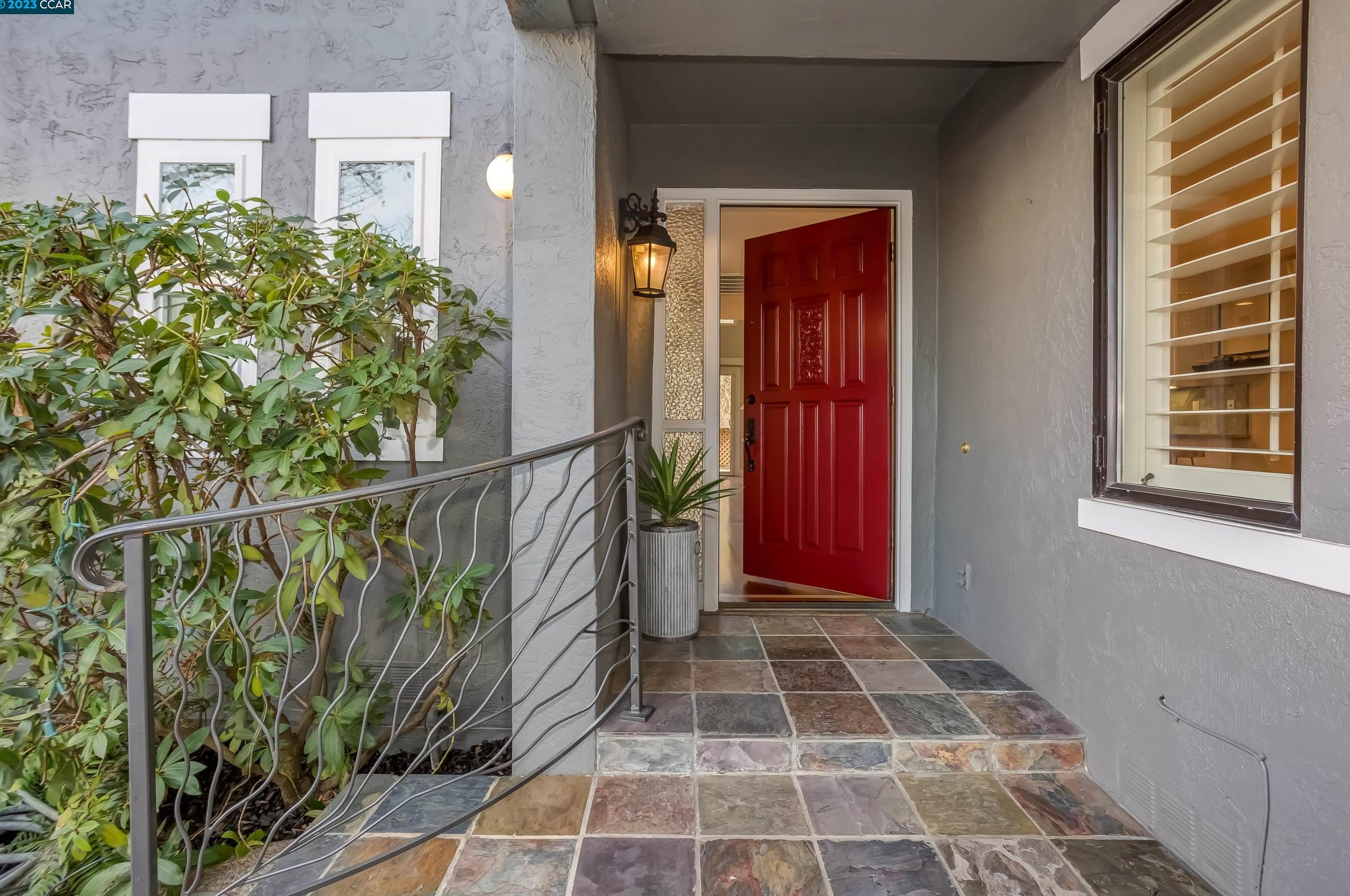 815 Augusta Dr, Moraga, CA 94556-1053