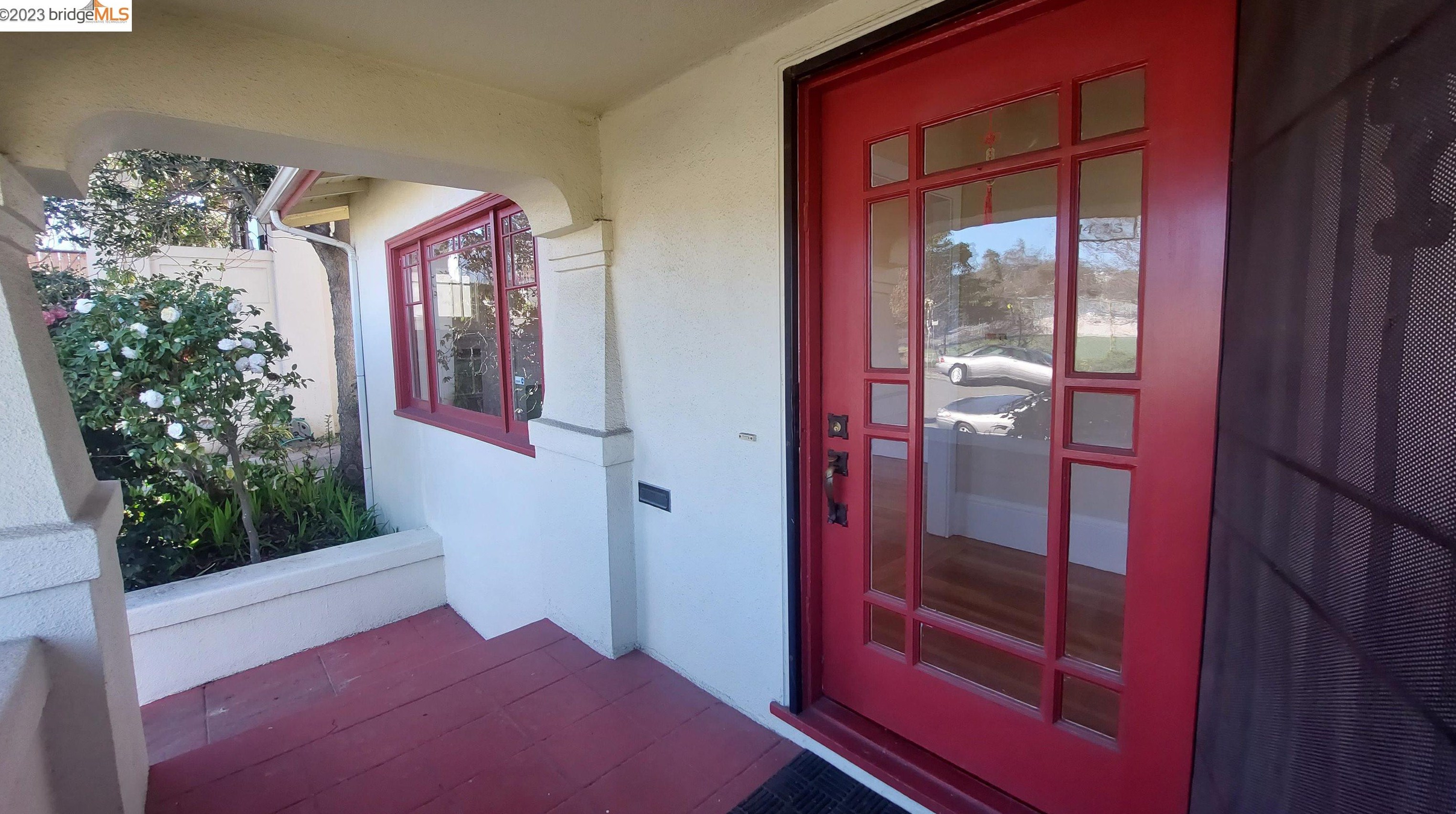 1415 Excelsior Ave, Oakland, CA 94602