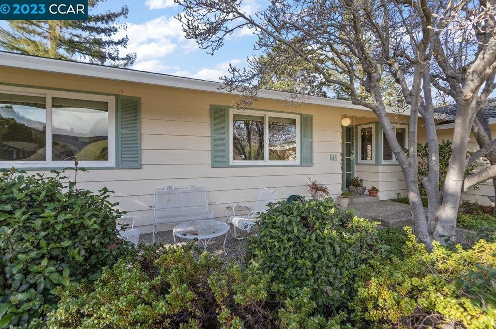 511 Persimmon Rd, Walnut Creek, CA 94598-2748