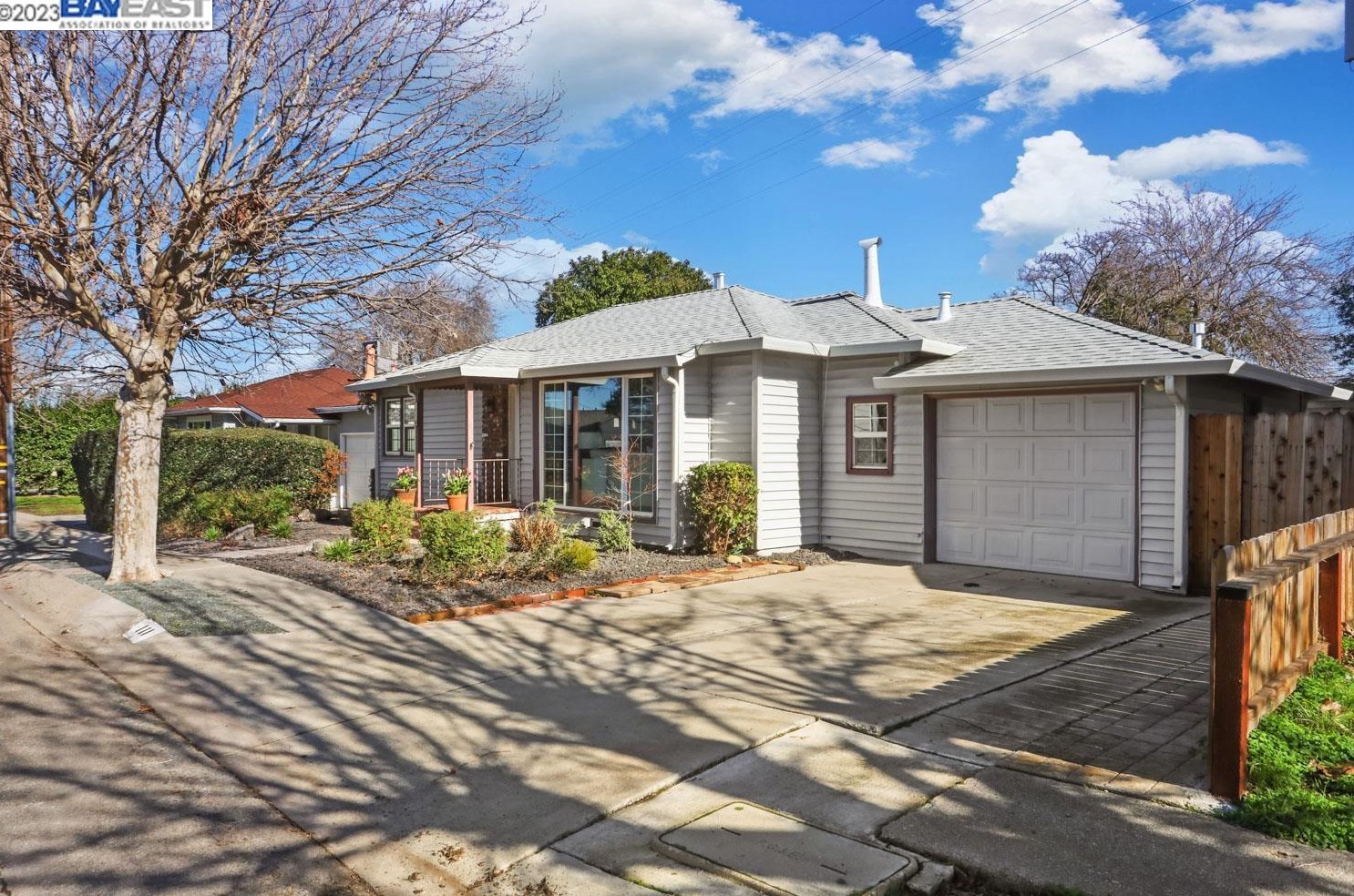 111 Manor Dr, West Pittsburg, CA 94565