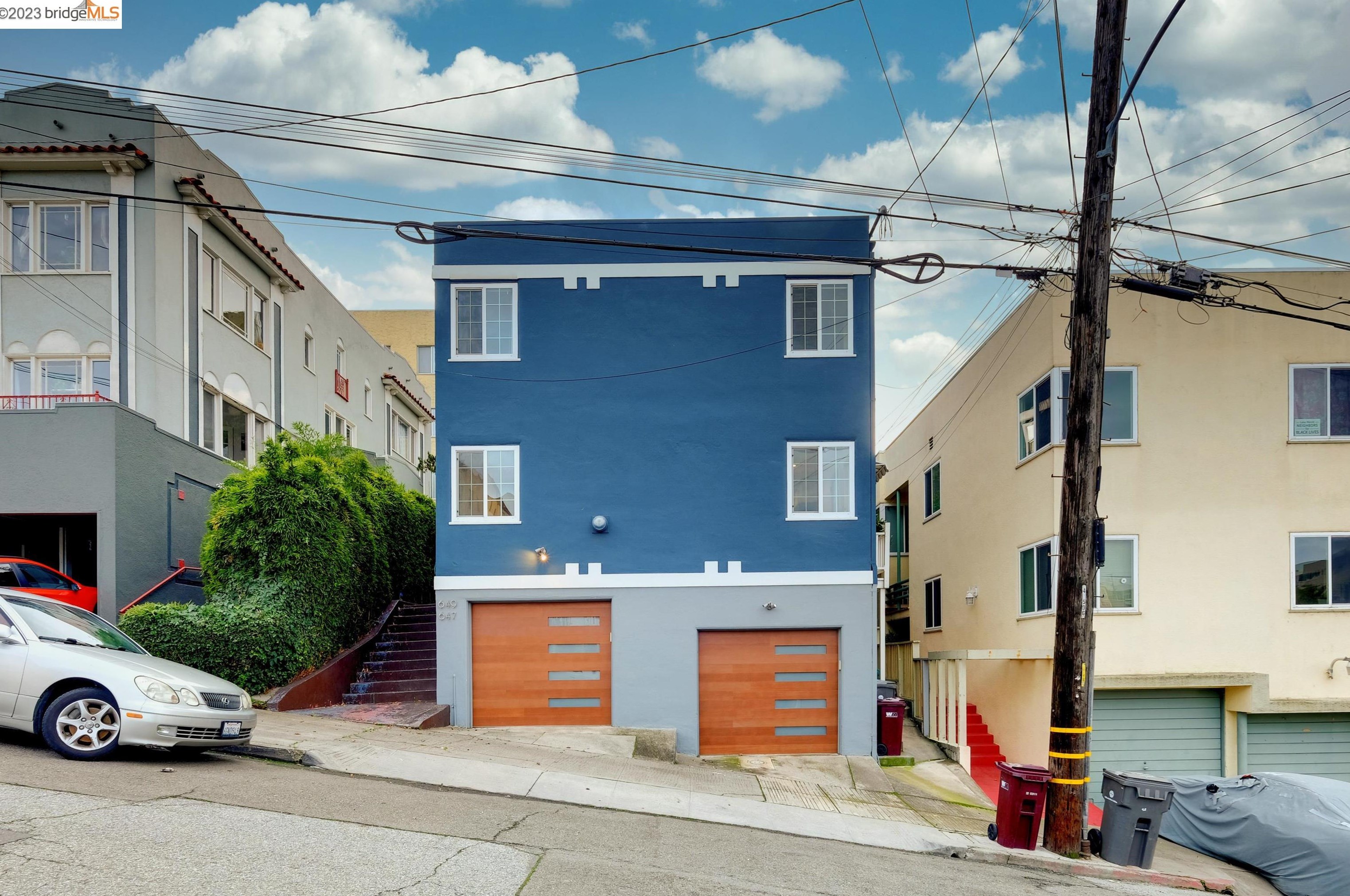 647 Hillsborough St, Oakland, CA 94606