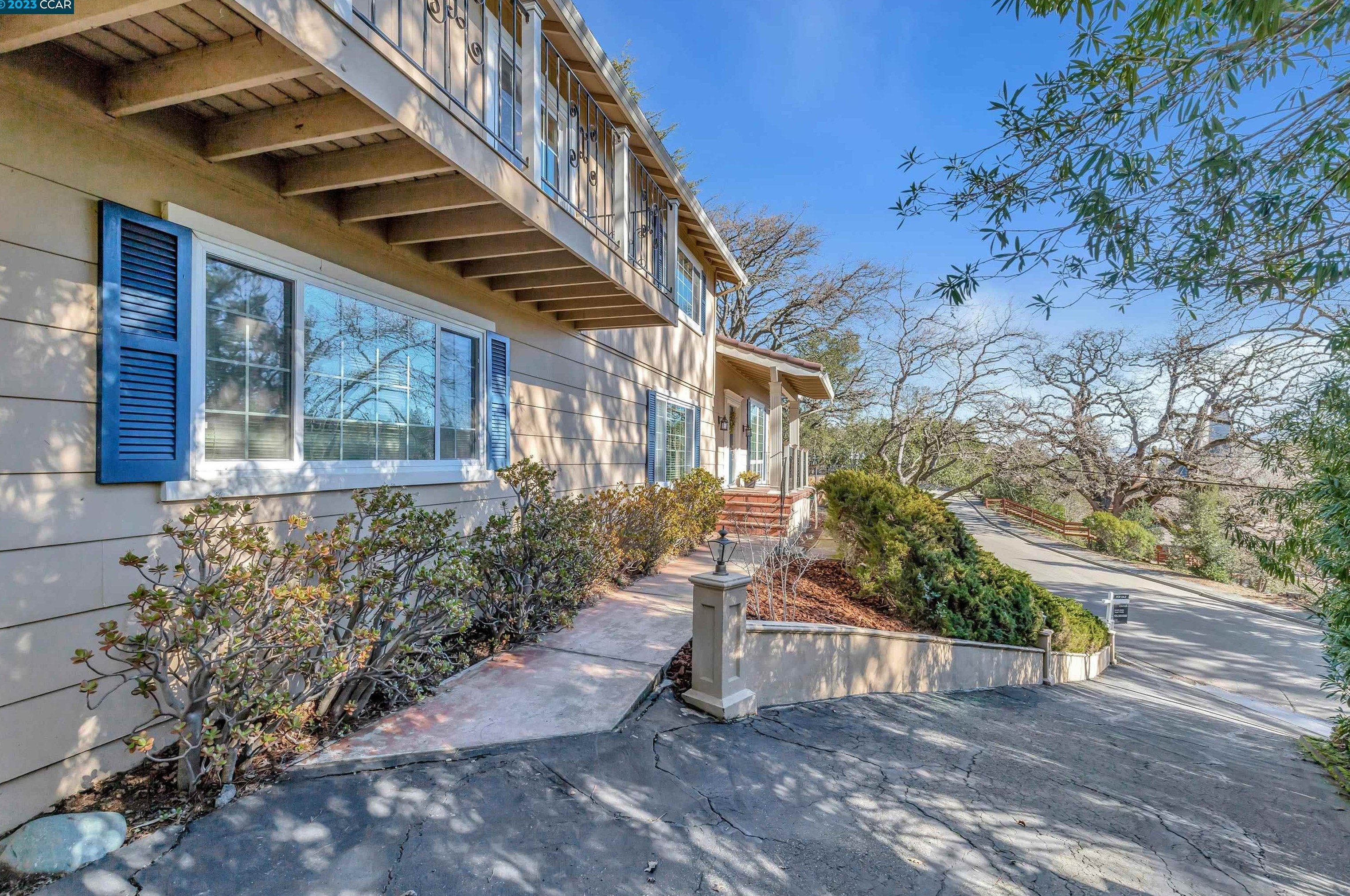 60 Knox Dr, Lafayette, CA 94549-3323