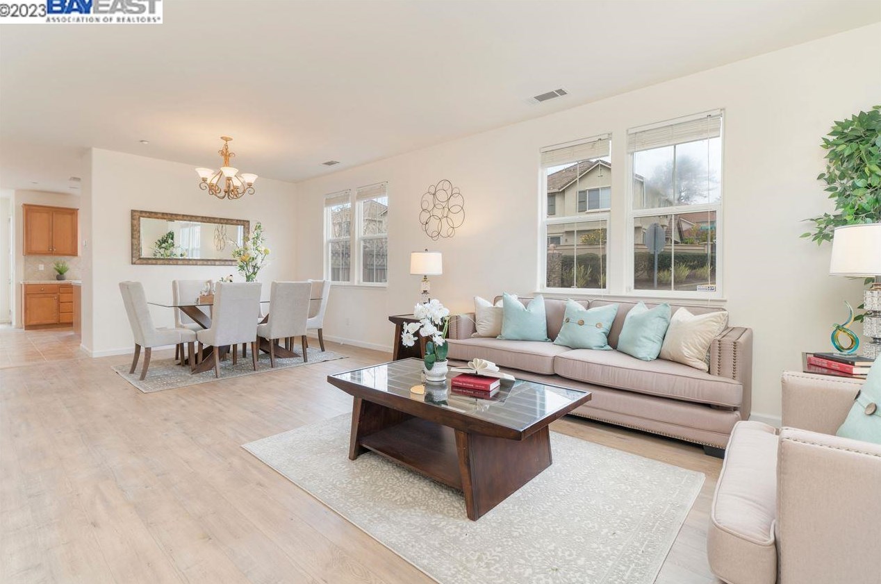 5068 Escalon Cir, Richmond, CA 94803-2056