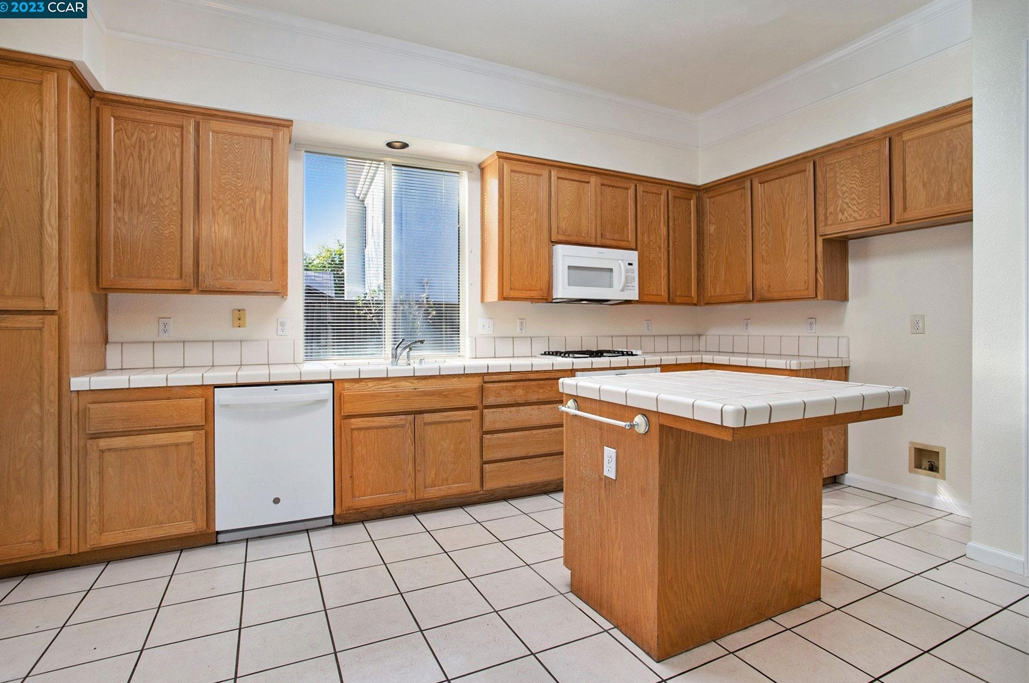 632 Doolittle Way, Antioch CA  94509-6537 exterior