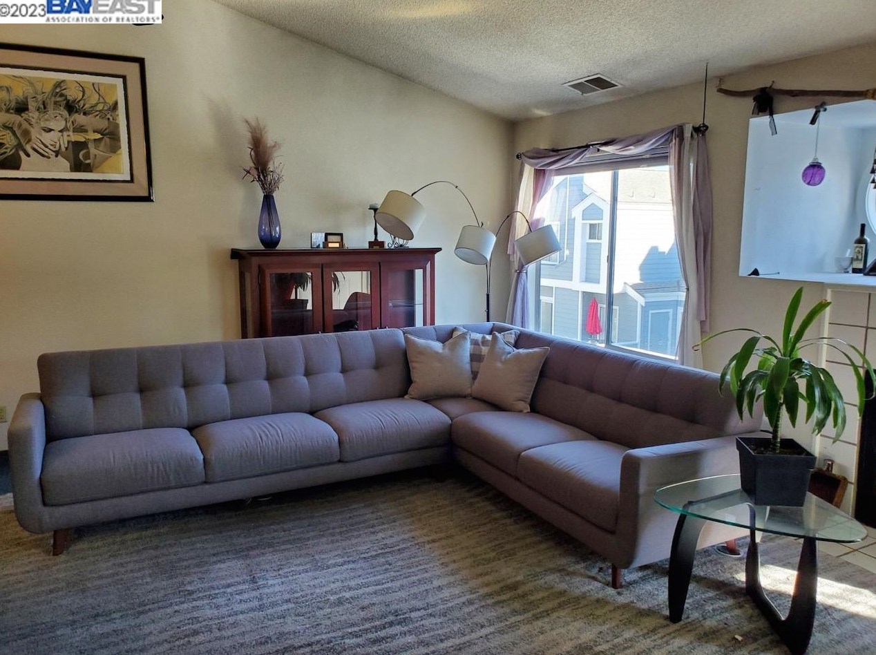 25445 Southwick Dr #108, Hayward, CA 94544