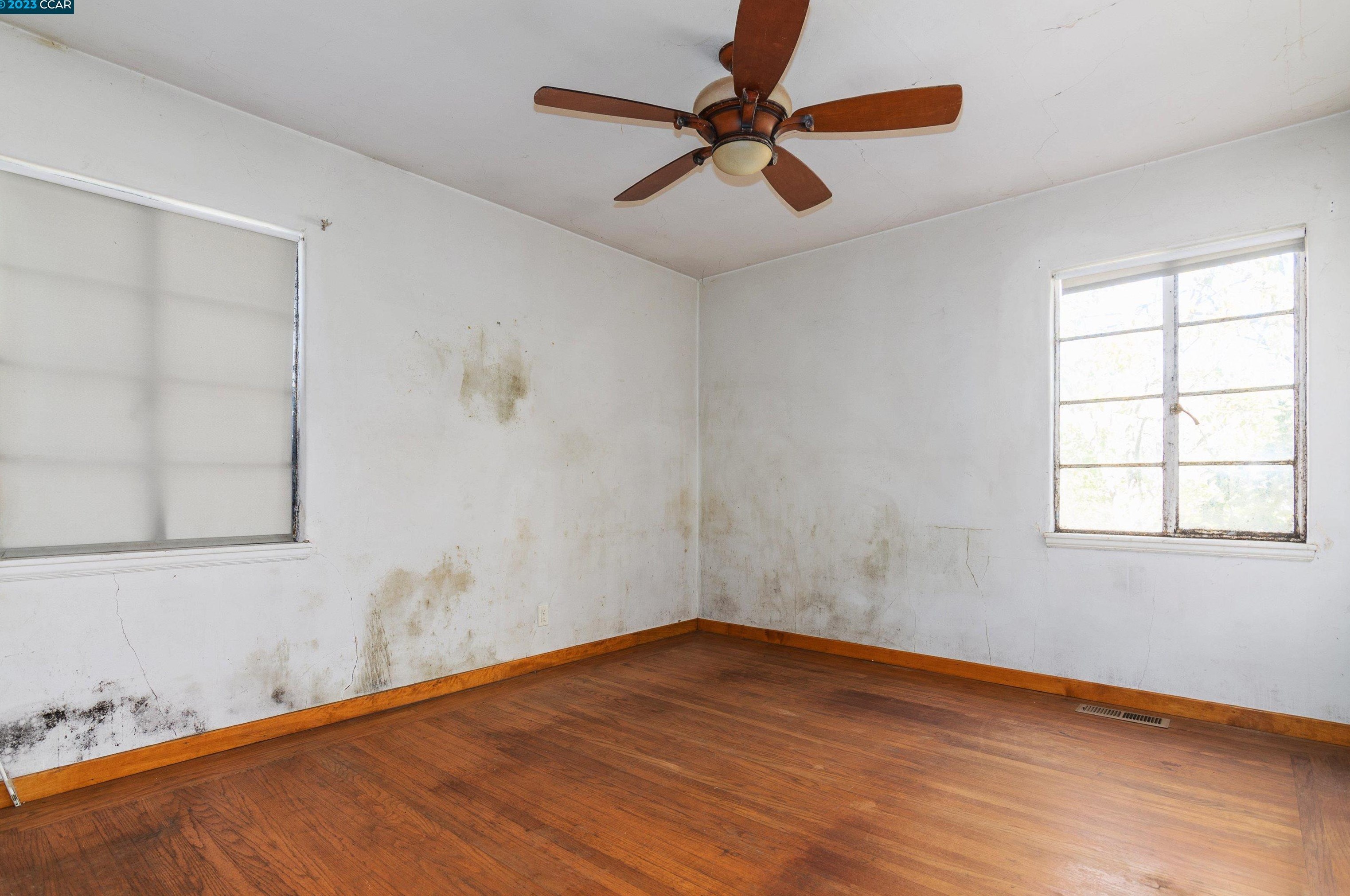 945 Yorkshire Ct, Lafayette CA  94549-4623 exterior