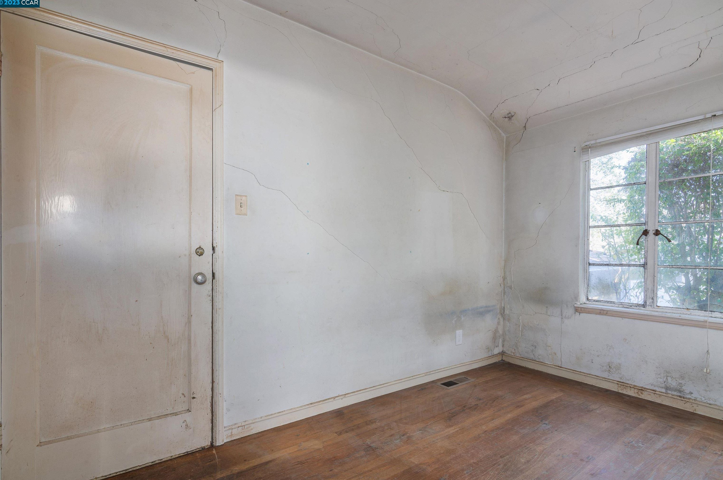 945 Yorkshire Ct, Lafayette CA  94549-4623 exterior