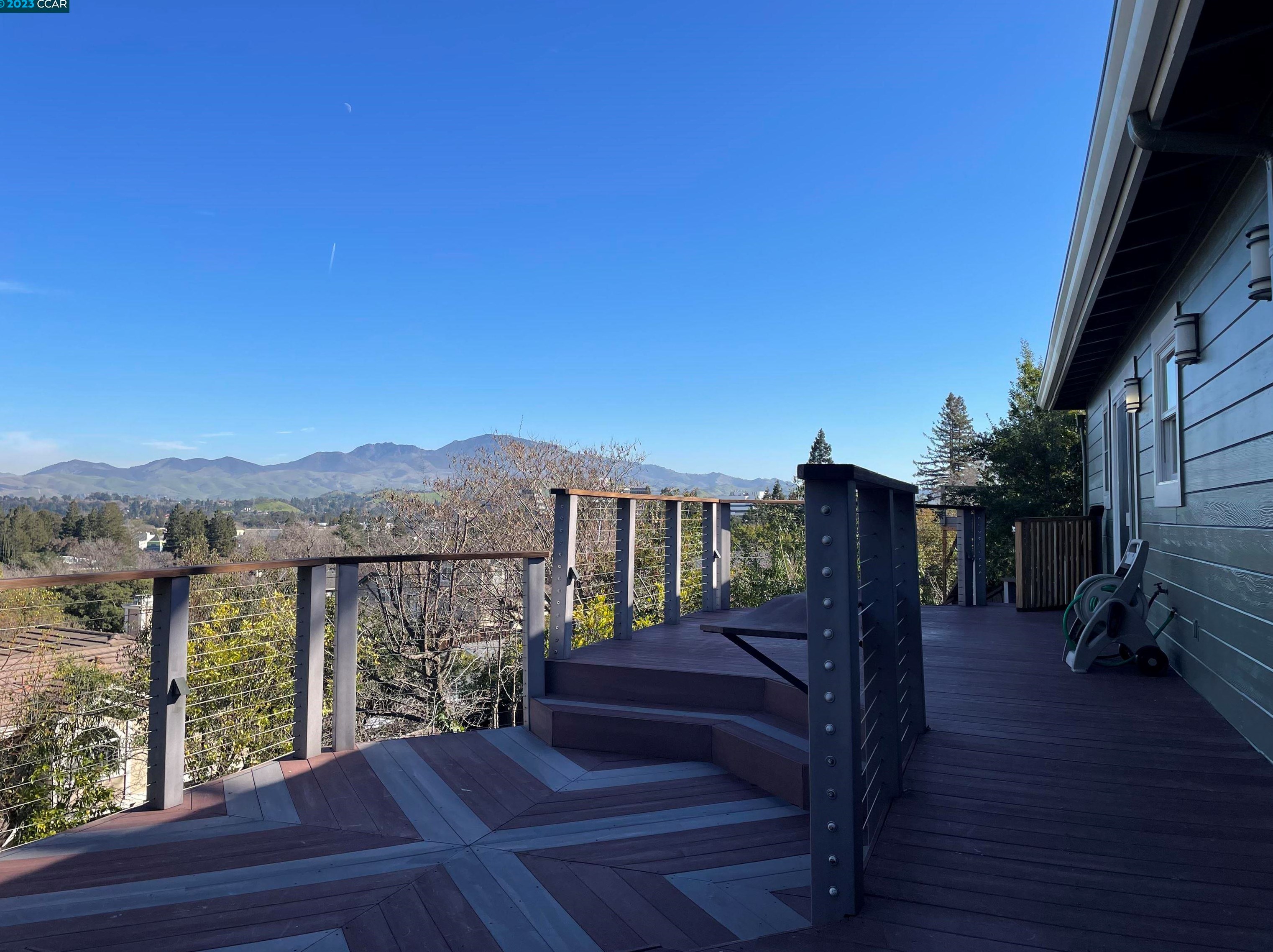 2410 Overlook Dr, Walnut Creek CA  94597-3009 exterior