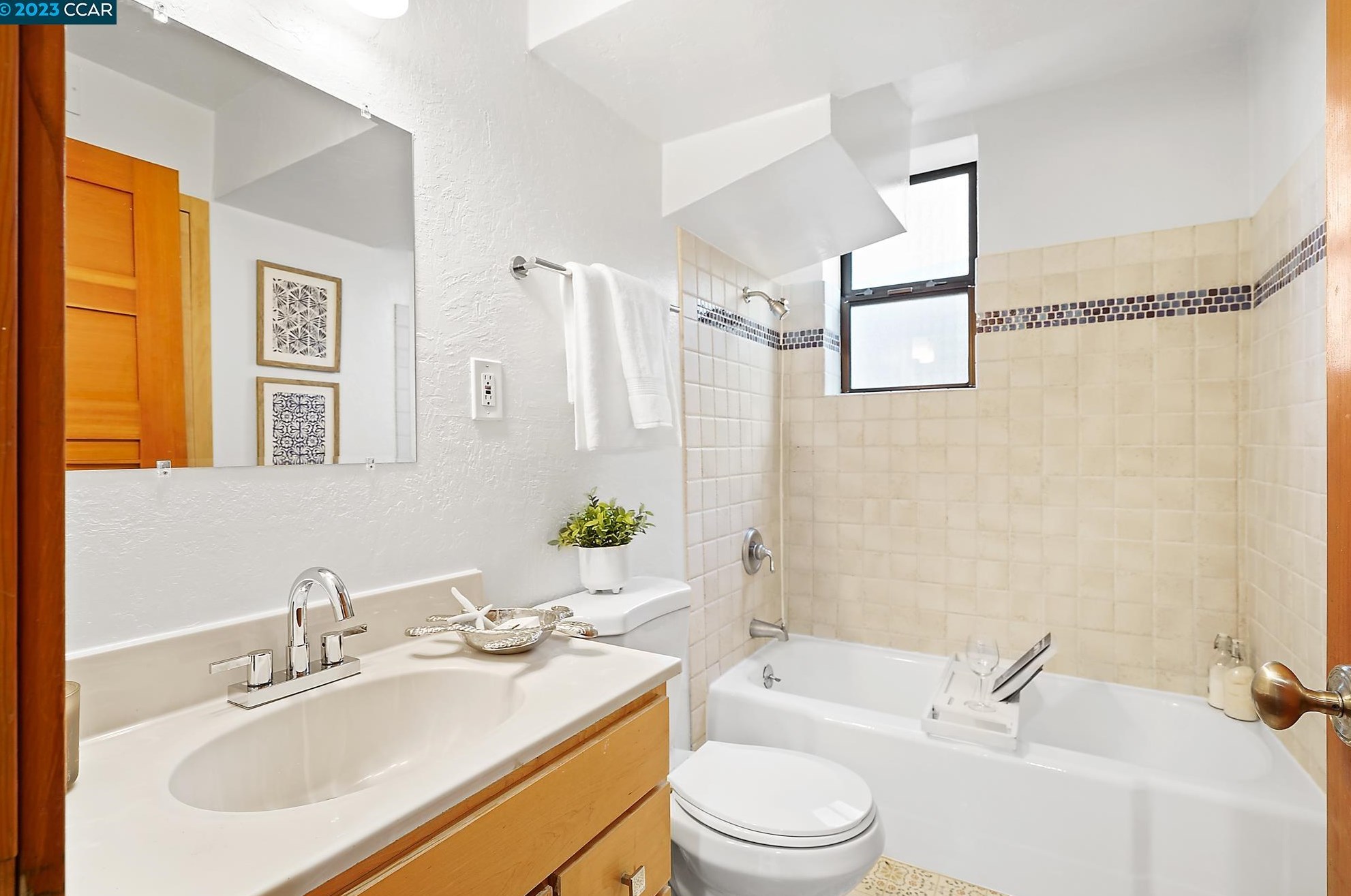2410 Overlook Dr, Walnut Creek CA  94597-3009 exterior