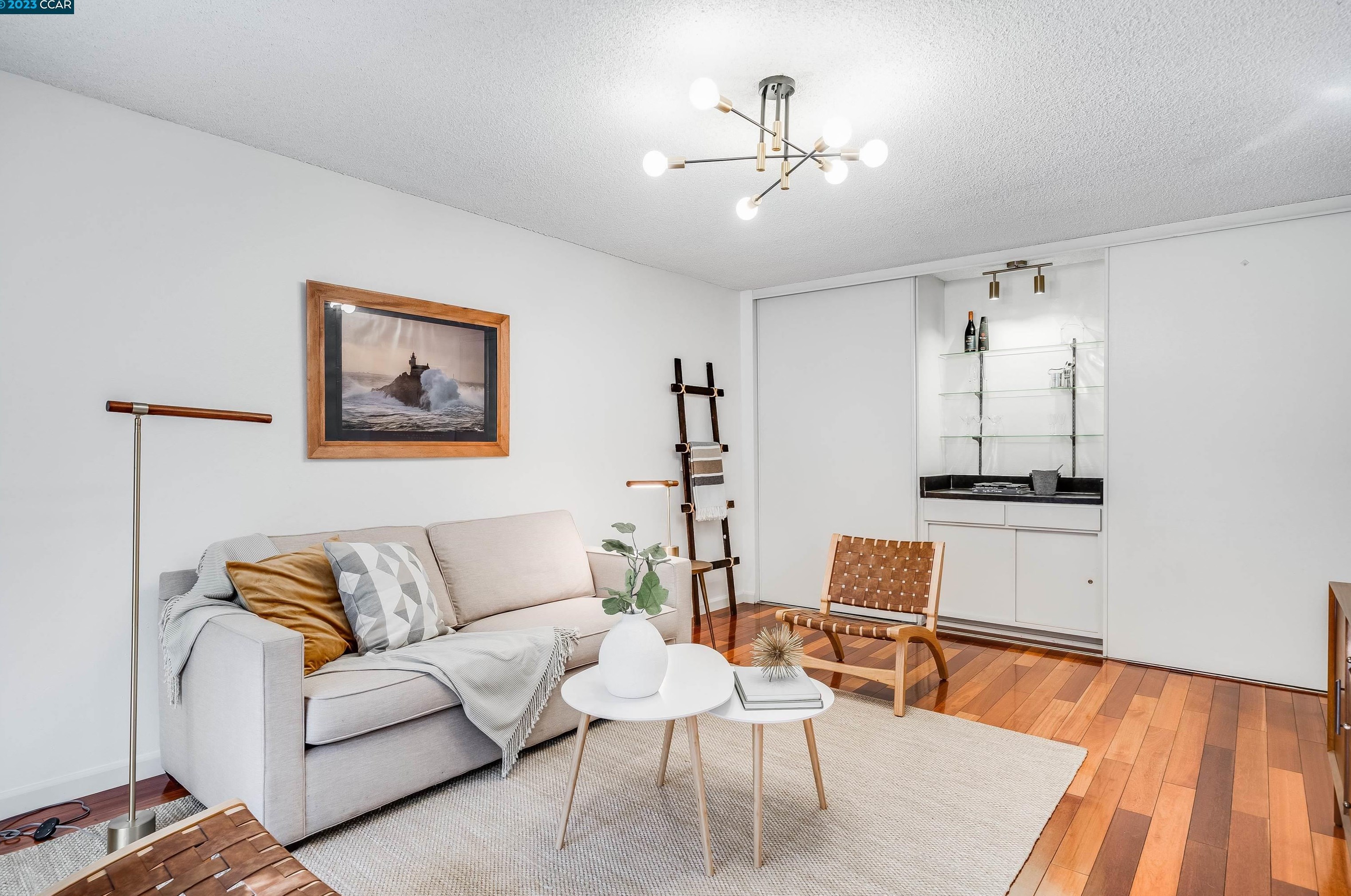 470 N Civic Dr #203, Walnut Creek, CA 94596