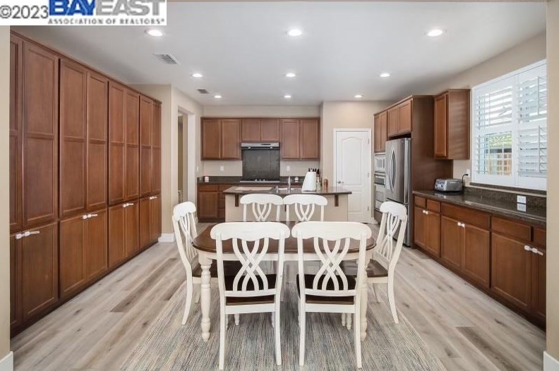 2140 Ranch View Dr, Rocklin, CA 95765