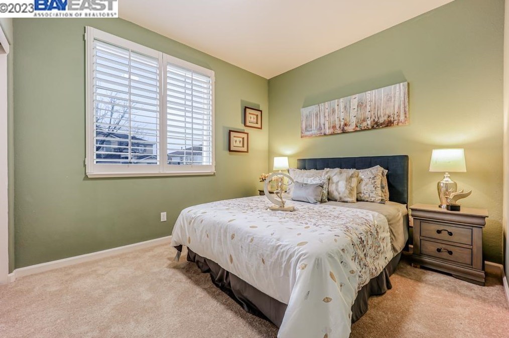 233 Tanglewood Dr, Richmond CA  94806-5815 exterior