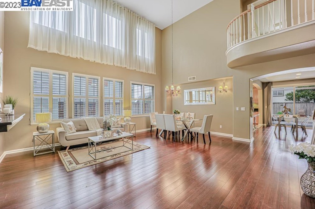 233 Tanglewood Dr, Richmond CA  94806-5815 exterior