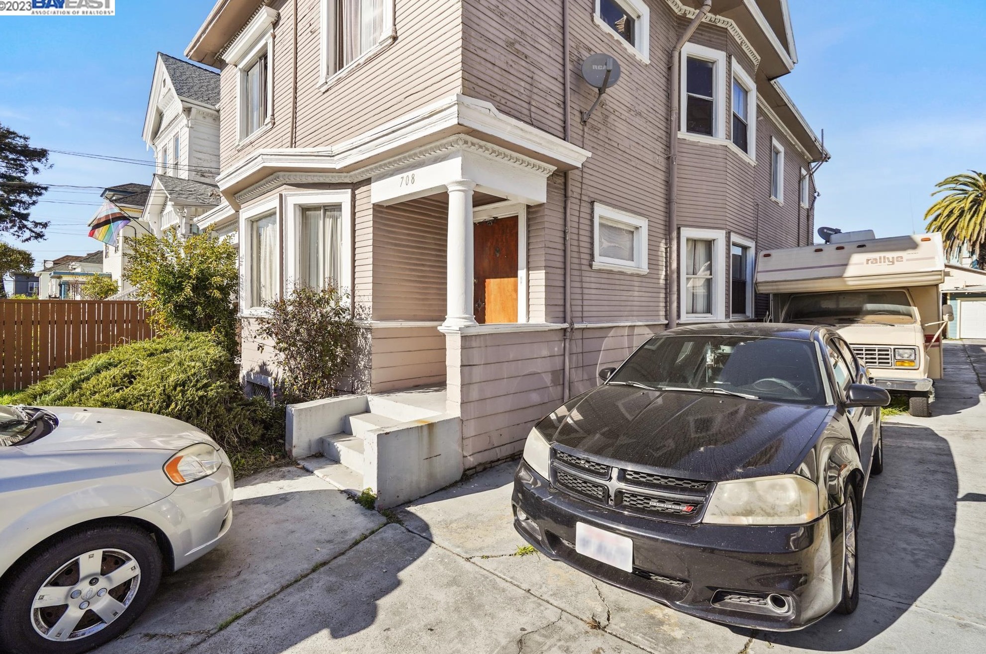 708 31st St, Oakland, CA 94609-2925