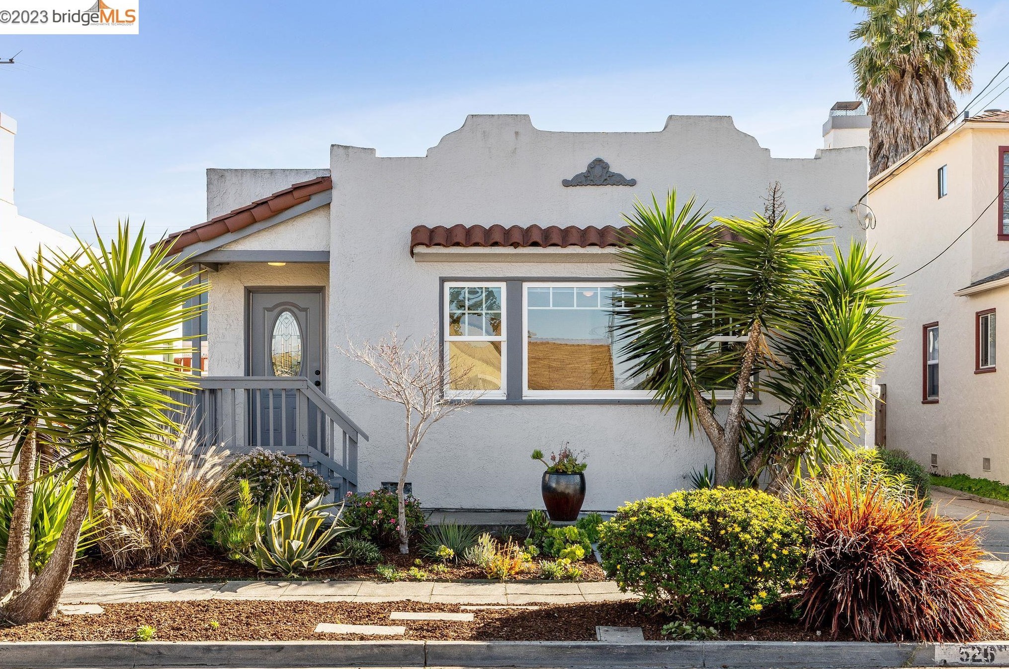 526 Civic Center St, Richmond, CA 94804-1613