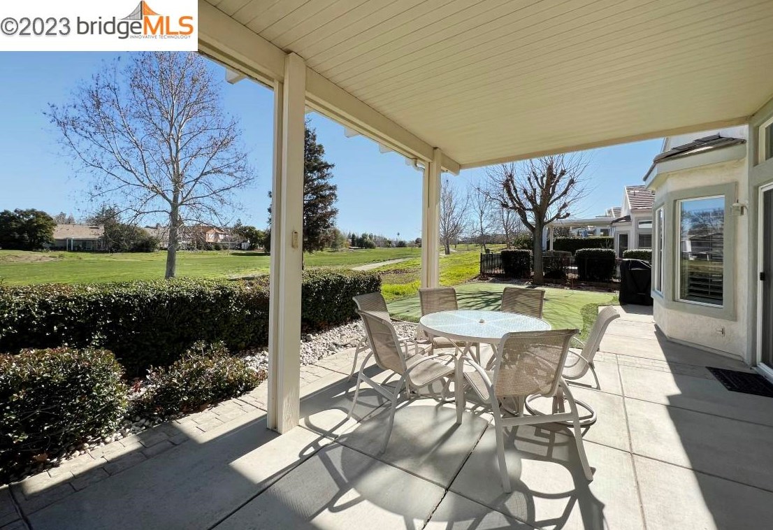 690 Central Park Pl, Los Angeles CA  94513-6033 exterior