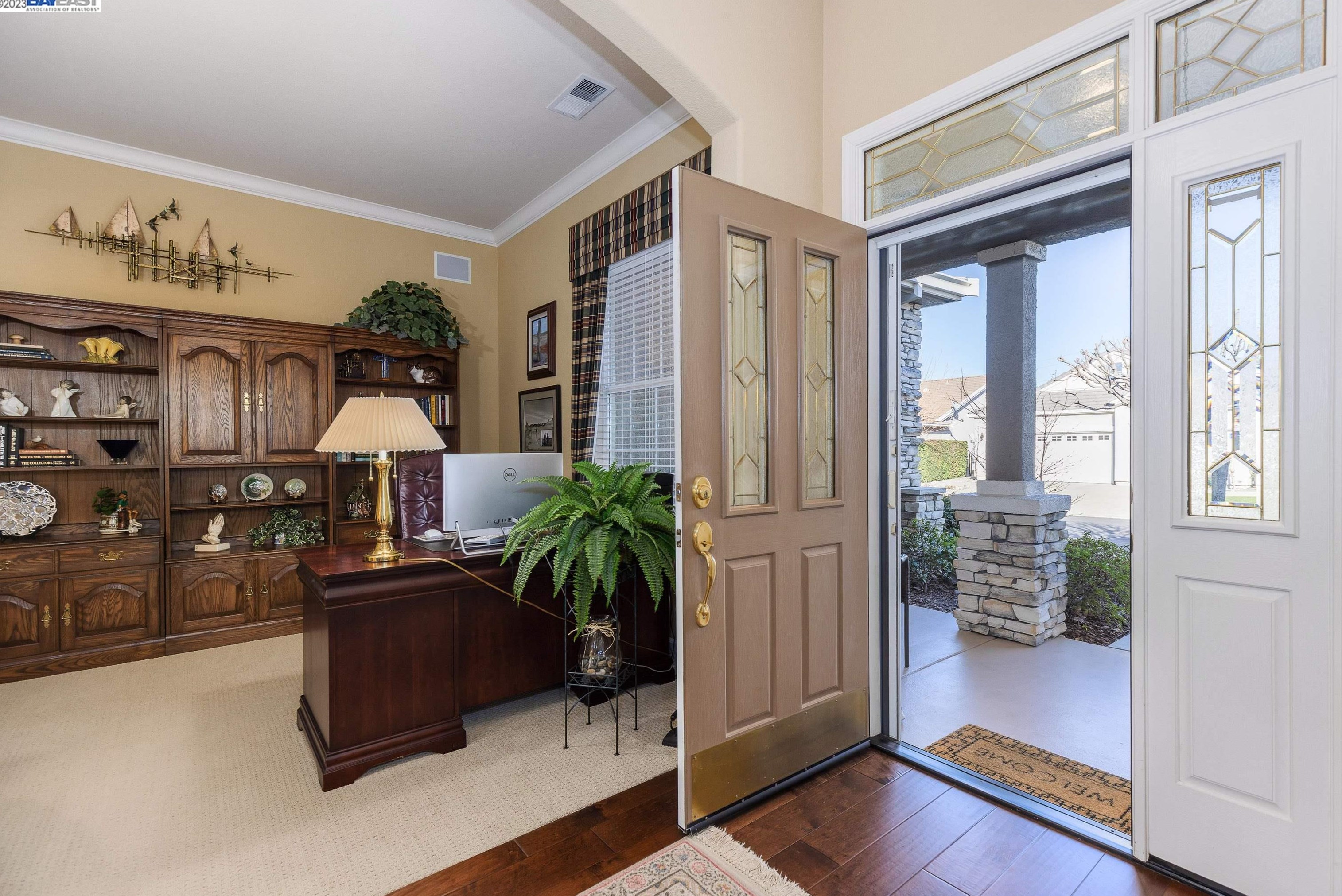 718 Richardson Dr, Los Angeles, CA 94513-6461