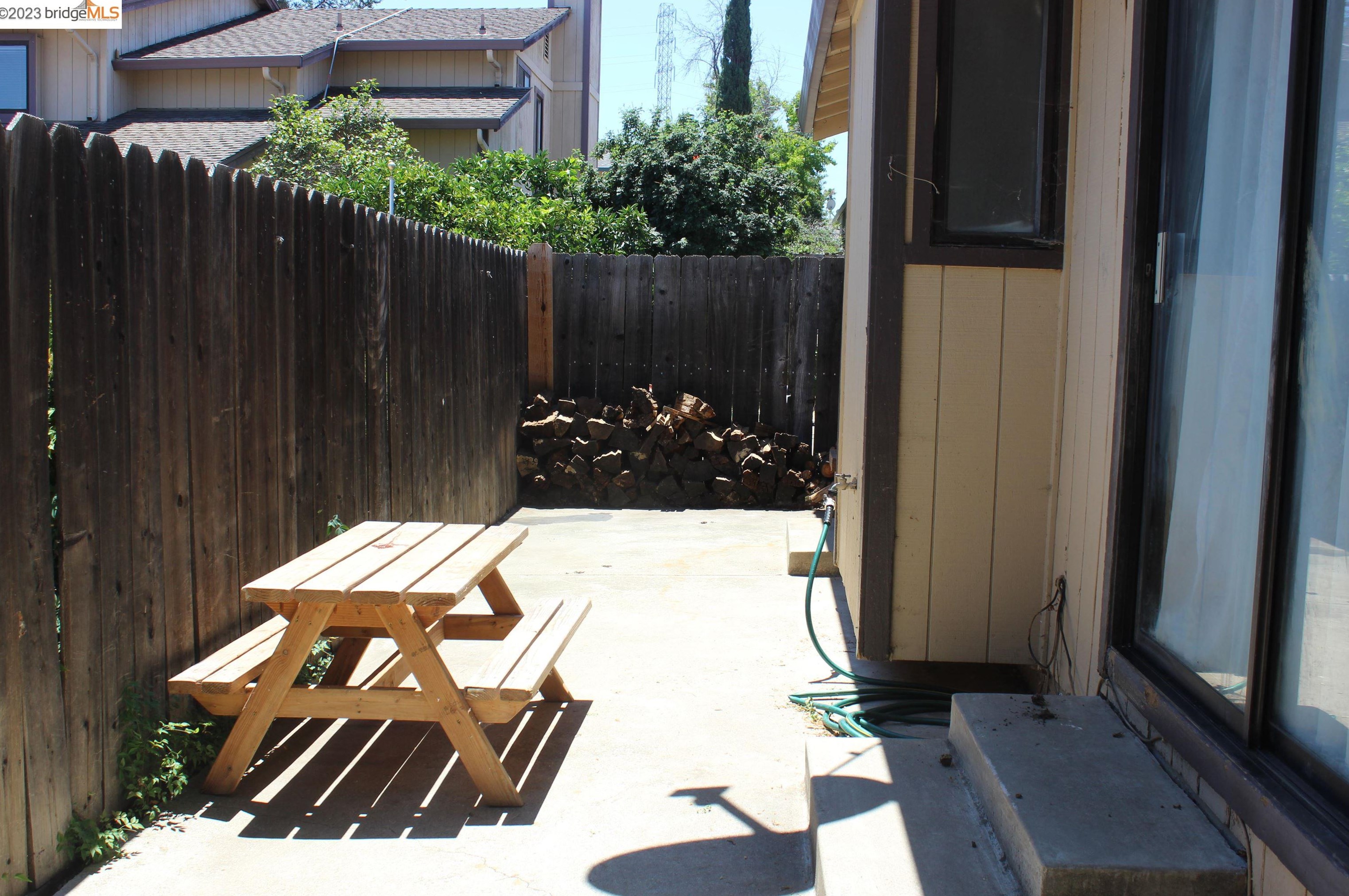 1246 Almondwood Dr, Antioch CA  94509-5169 exterior