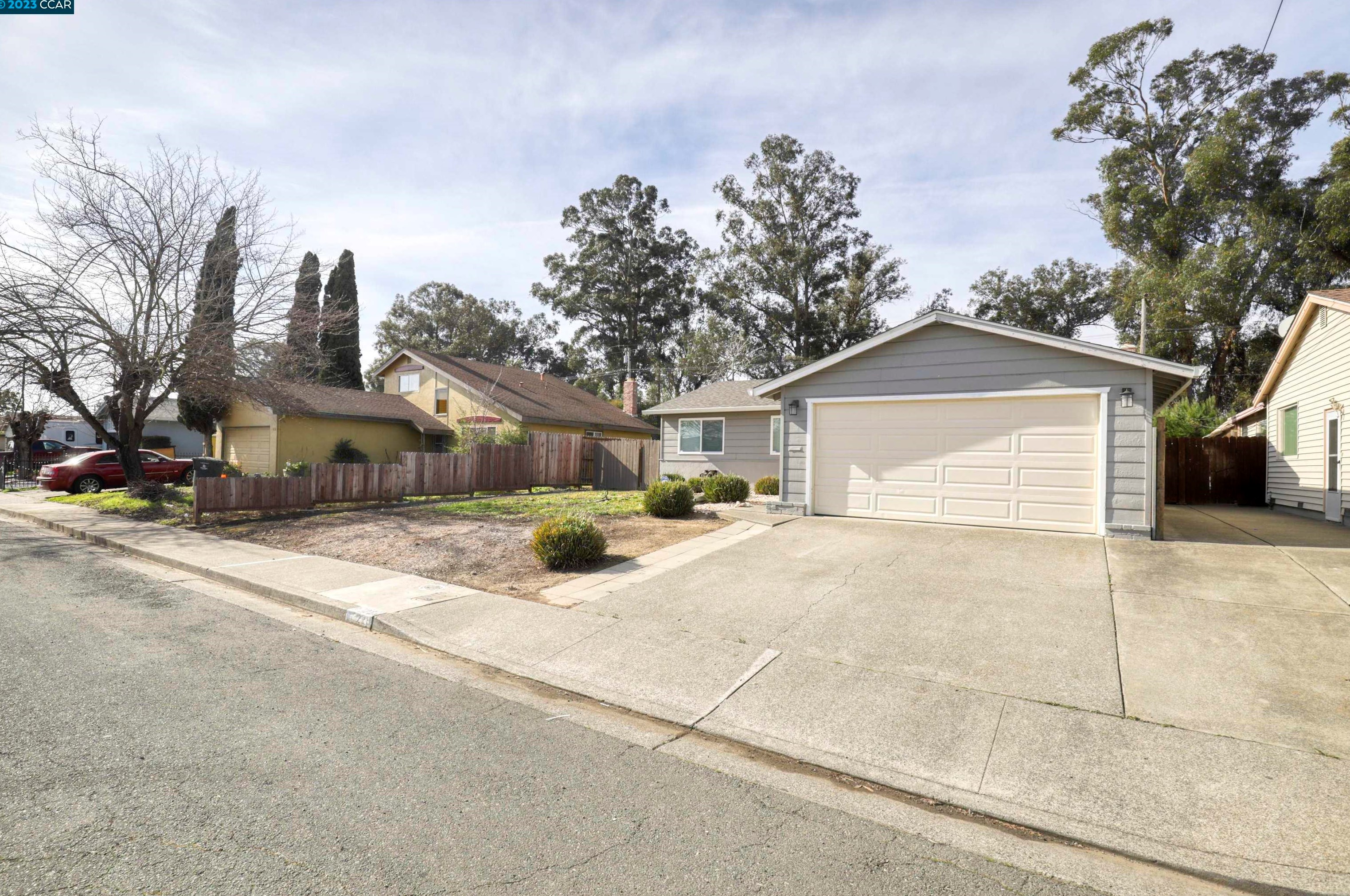 229 Falcon Dr, Vallejo, CA 94589