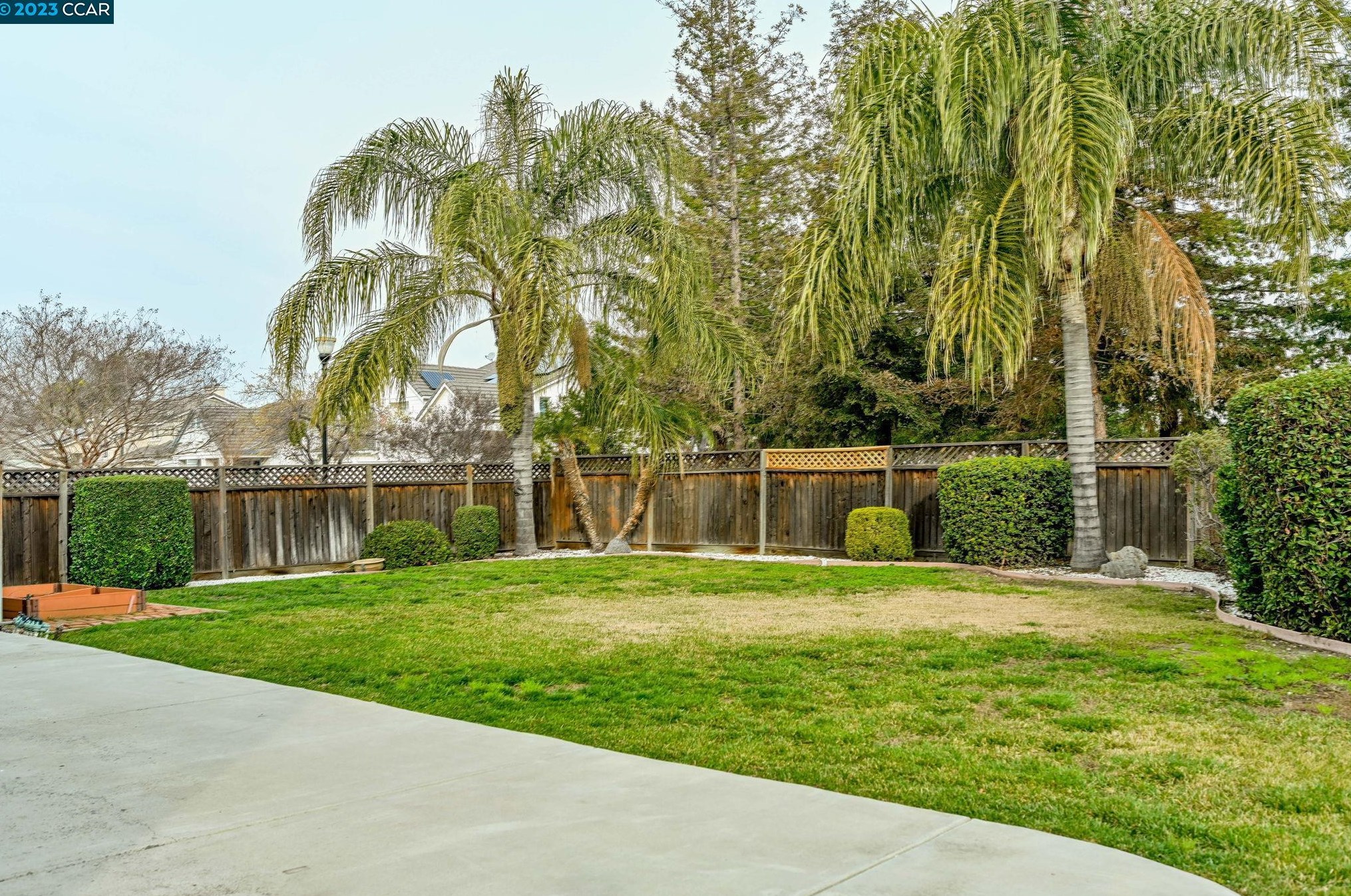 981 Chamomile Ln, Los Angeles CA  94513-6166 exterior