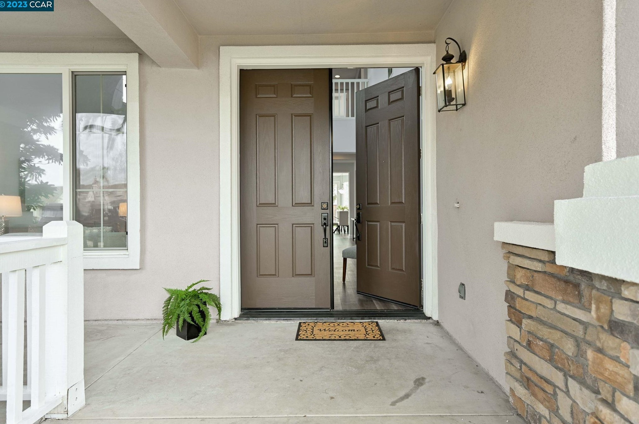 981 Chamomile Ln, Los Angeles CA  94513-6166 exterior