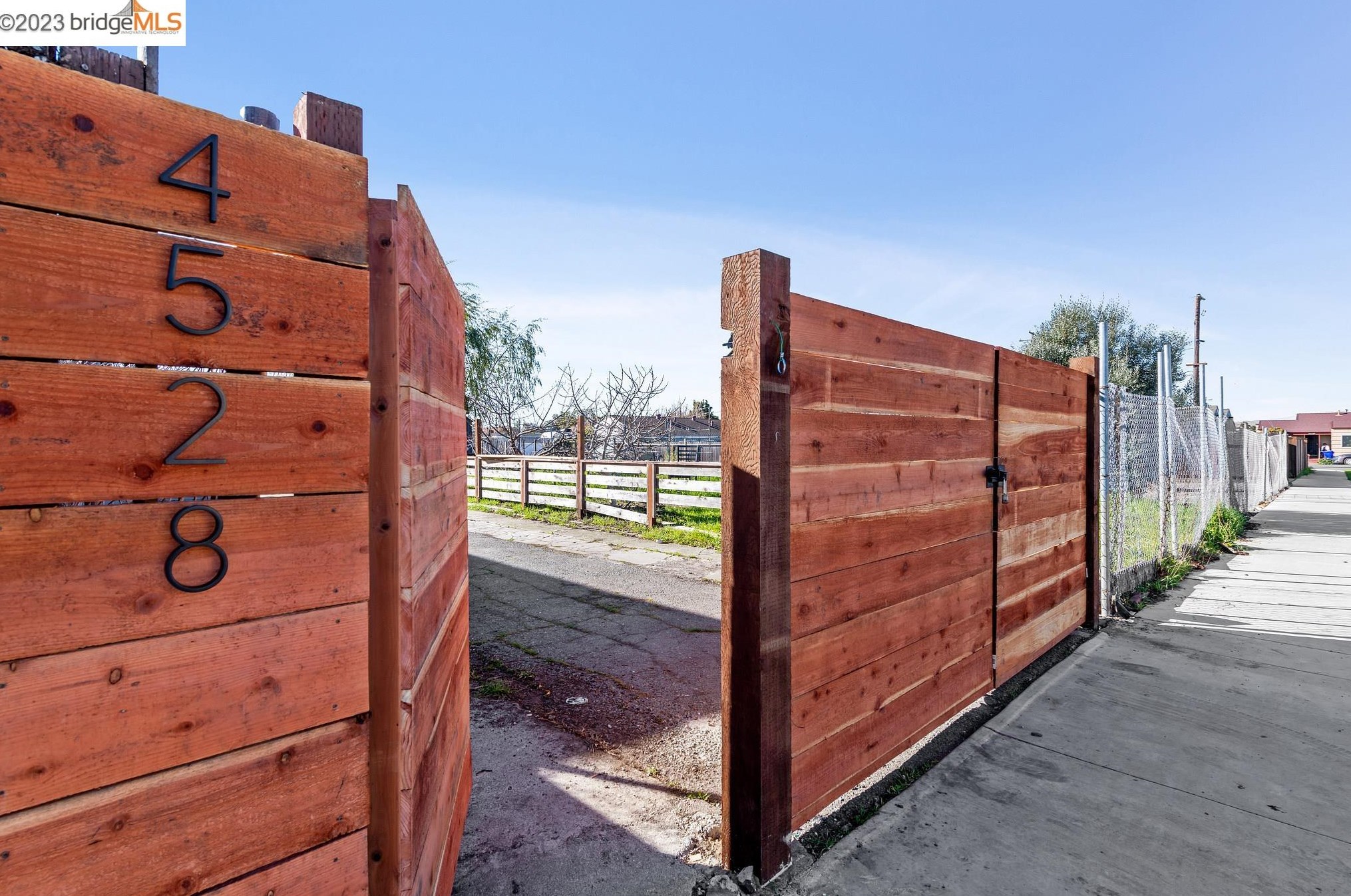 4528 Florida Ave, Richmond, CA 94804-3437