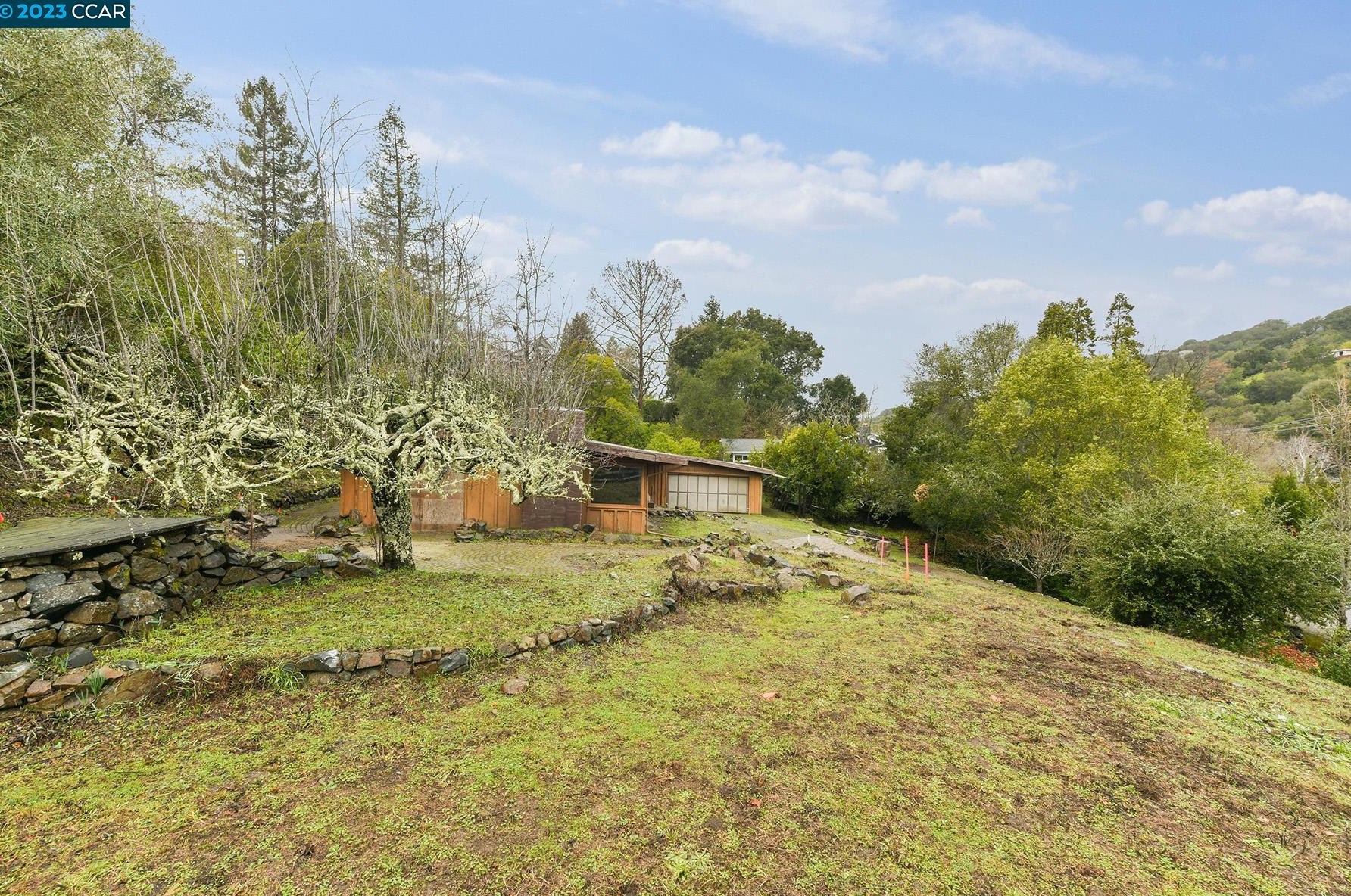 65 Sleepy Hollow Ln, Orinda, CA 94563