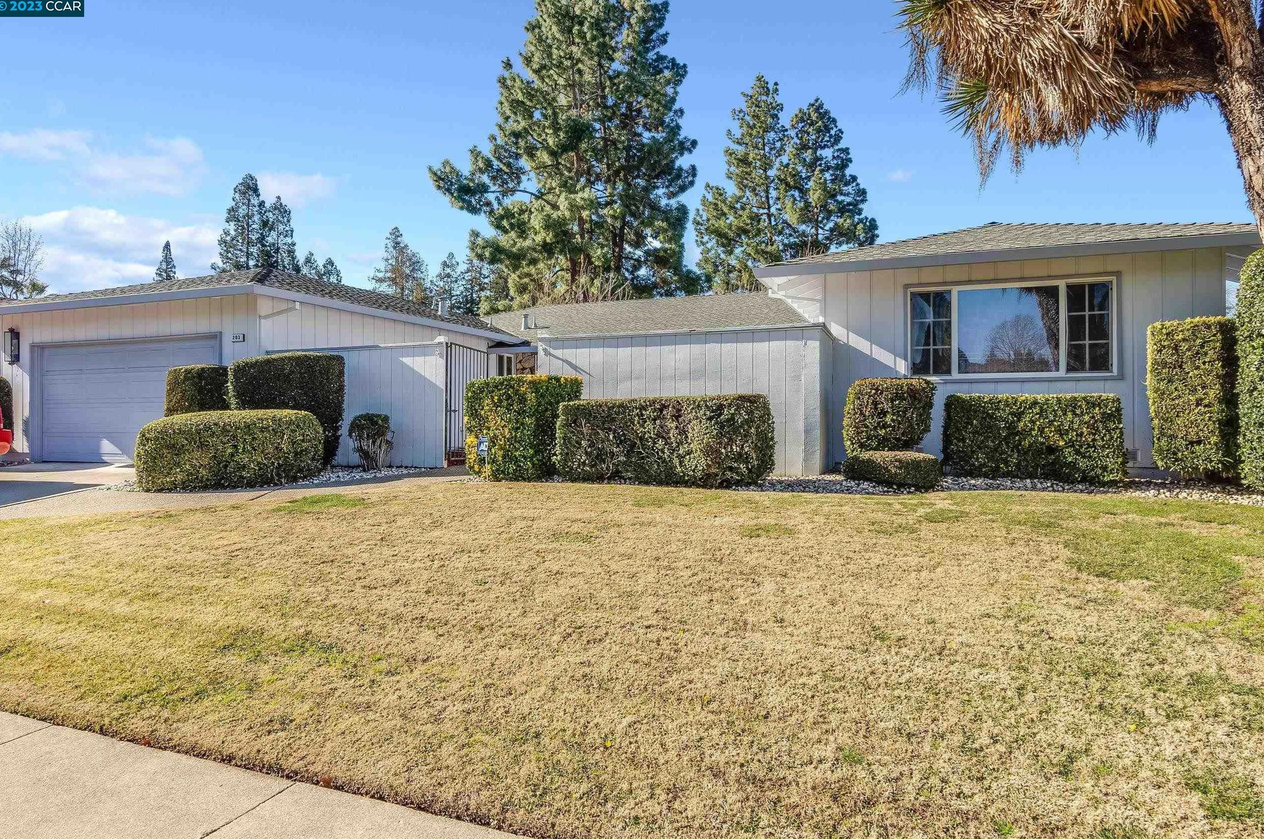 203 Clyde Dr, Walnut Creek, CA 94598-3424
