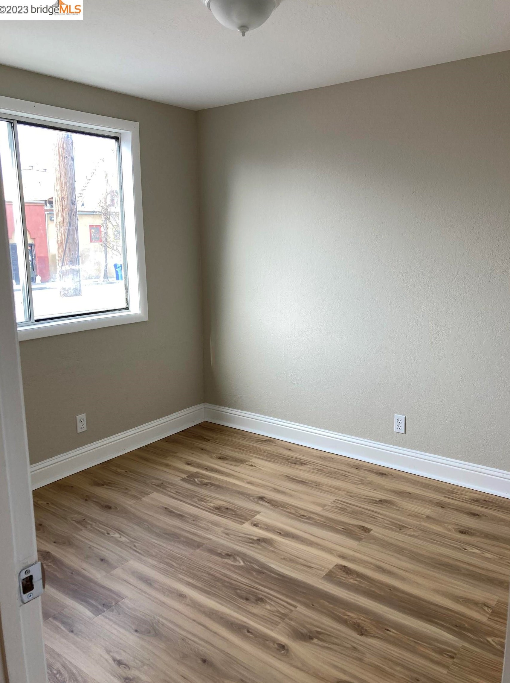 1305 California Ave, Richmond, CA 94806-4683