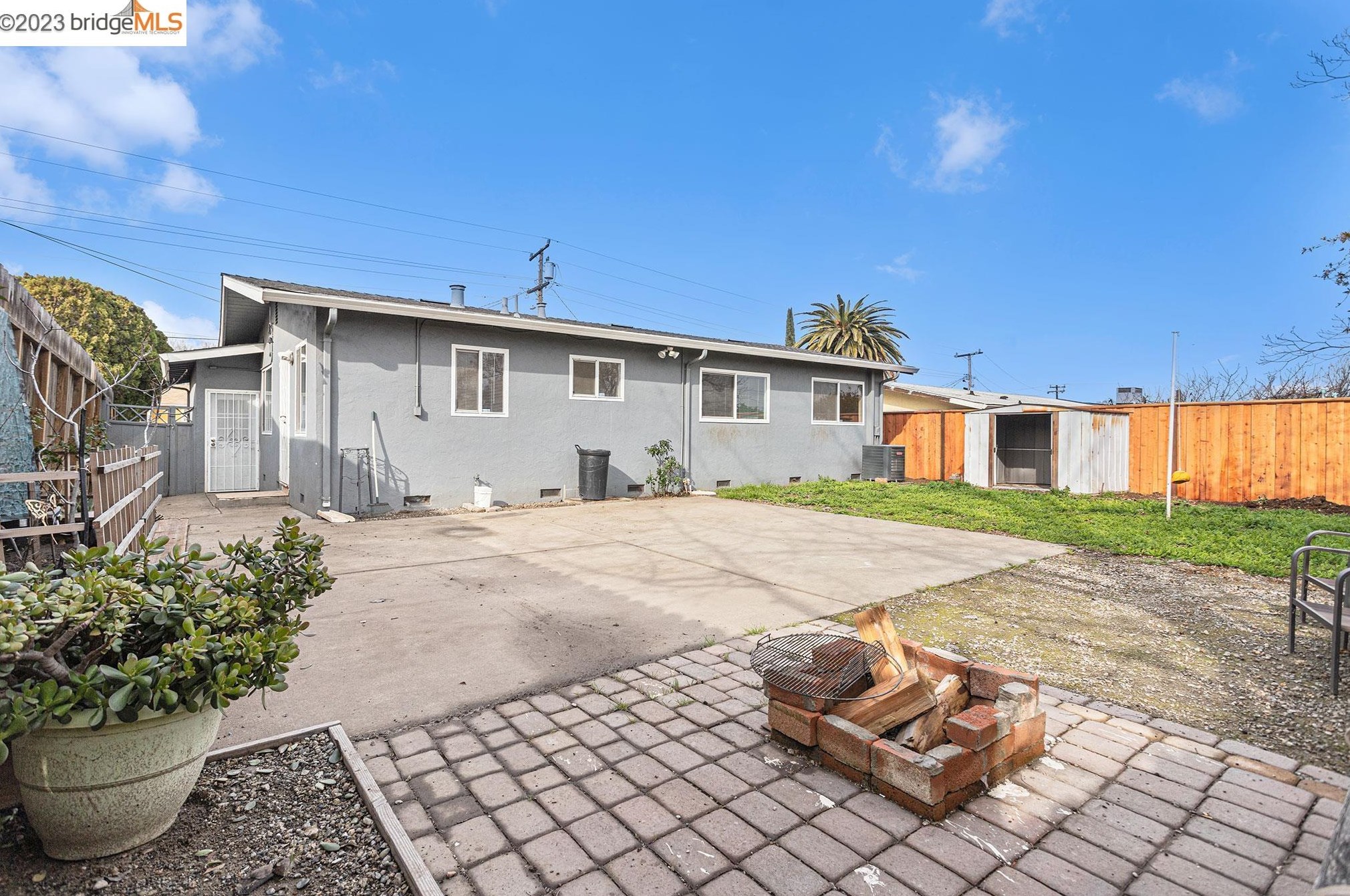 2400 Beasley Ave, Antioch CA  94509-3804 exterior