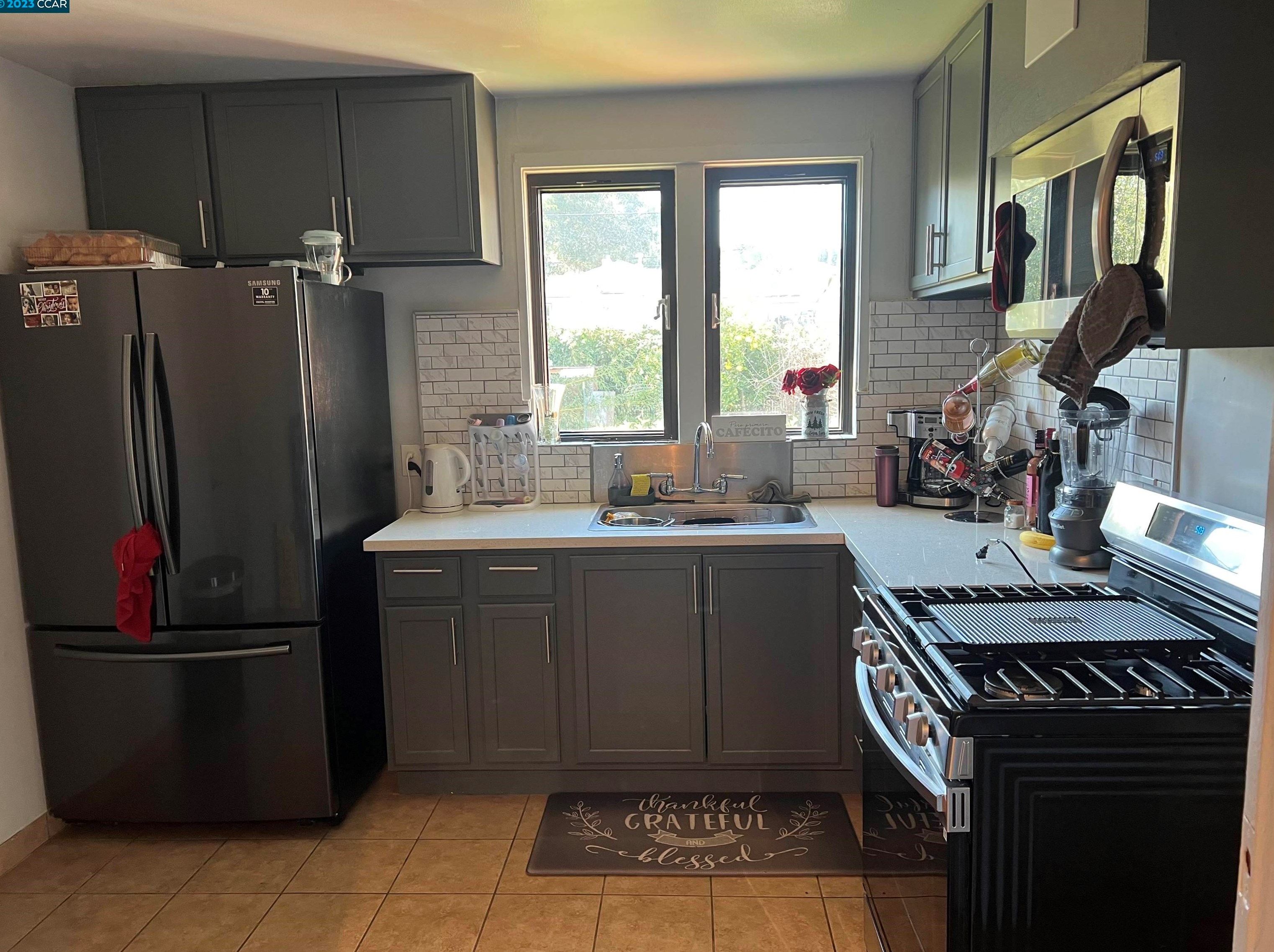 1049 Sheridan St, Vallejo, CA 94590-7849