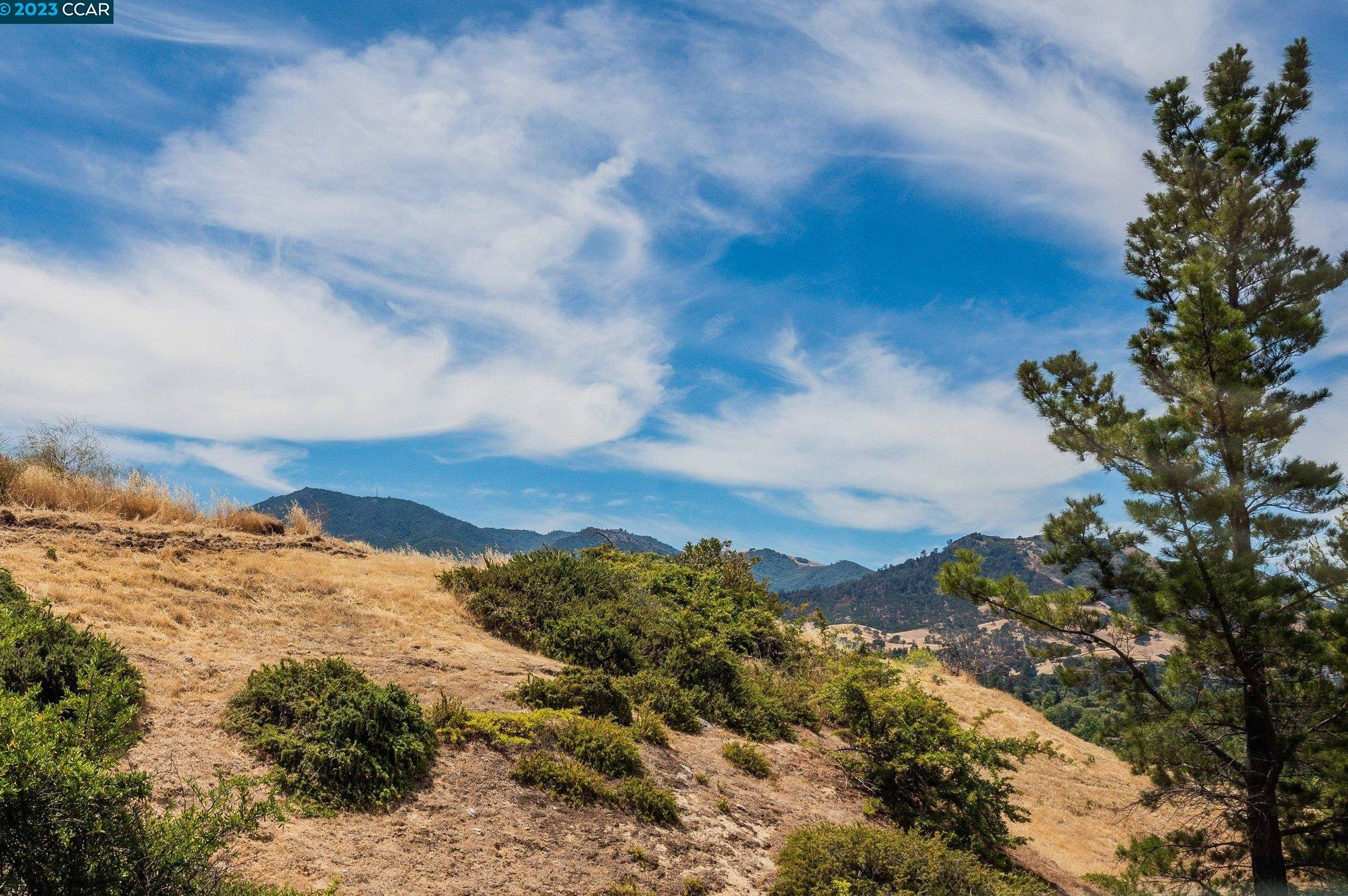 5450 Kirkwood Dr, Concord CA  94521-1655 exterior