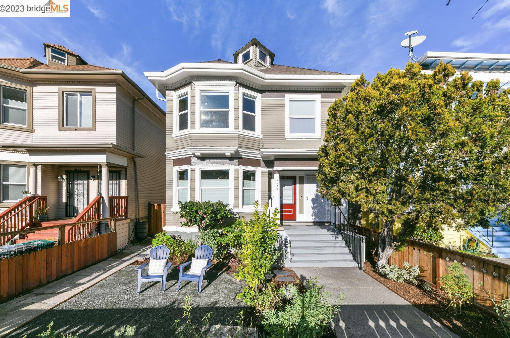 1917 West St, Oakland, CA 94612-1040