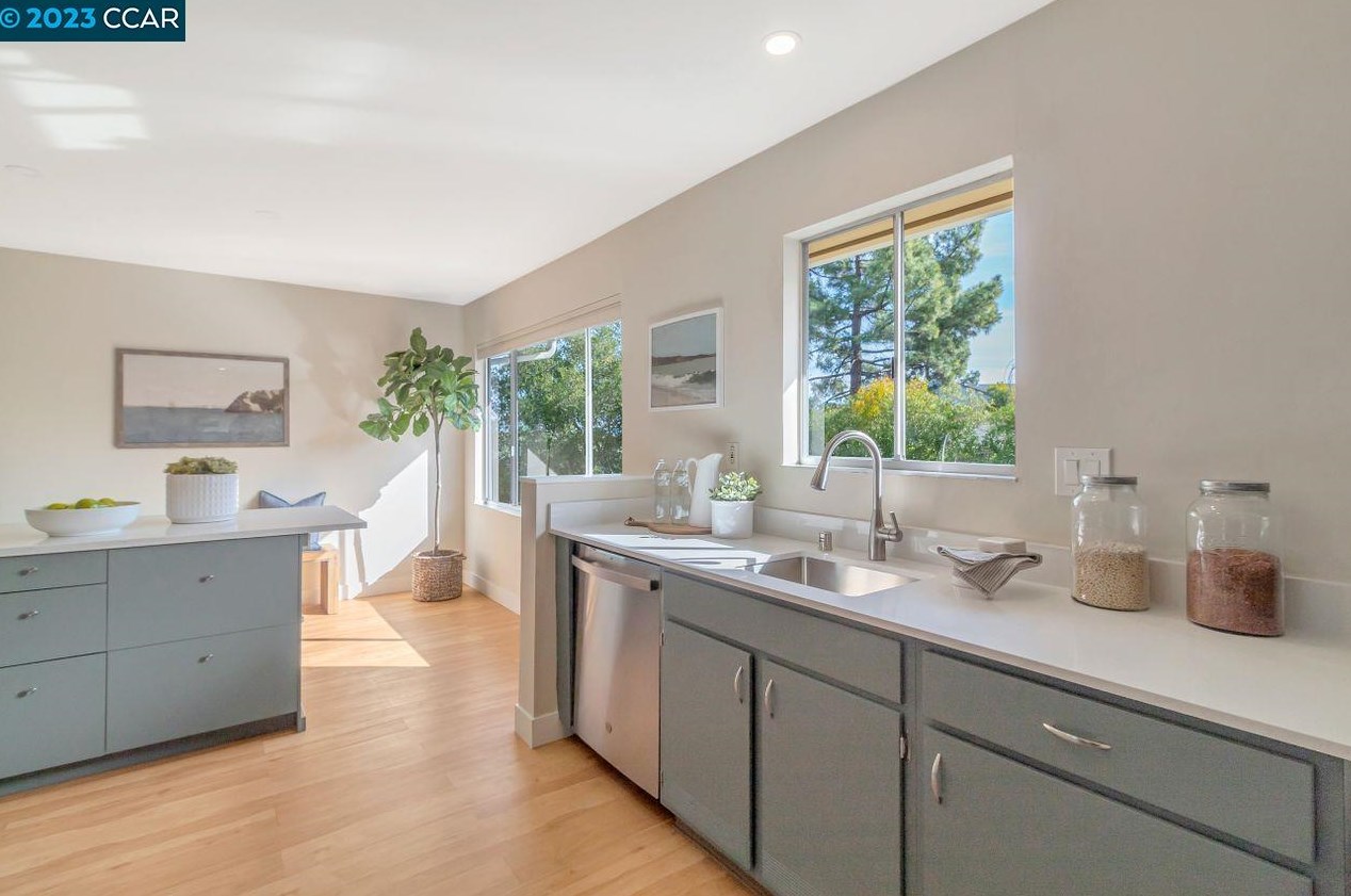 1965 Ascot Dr #7, Moraga, CA 94556