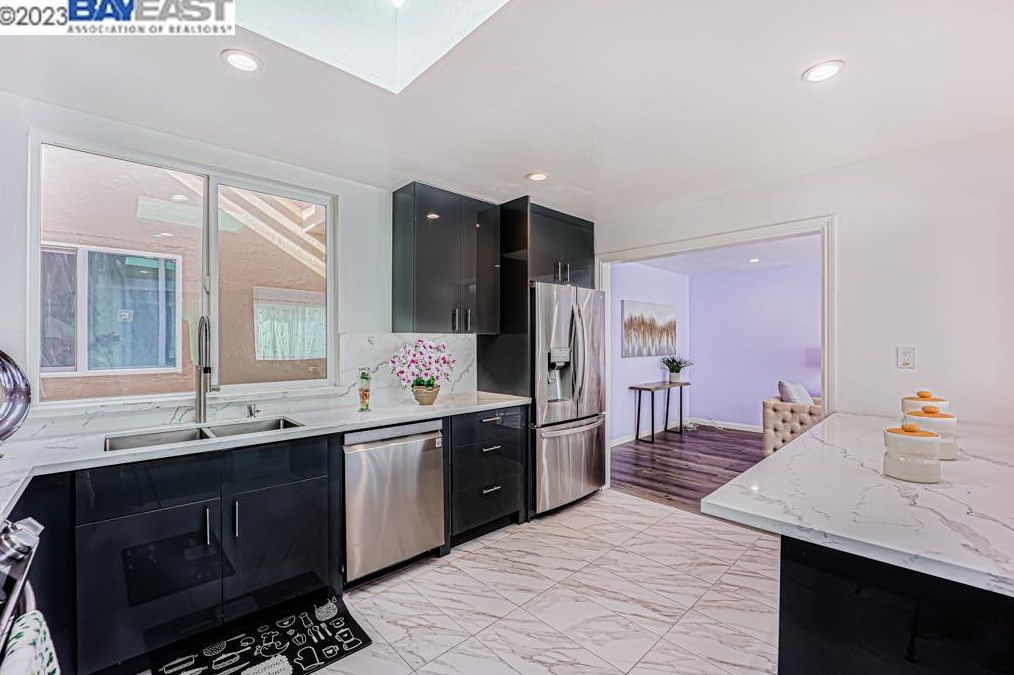 226 Hanover St, San Francisco CA  94112-4350 exterior