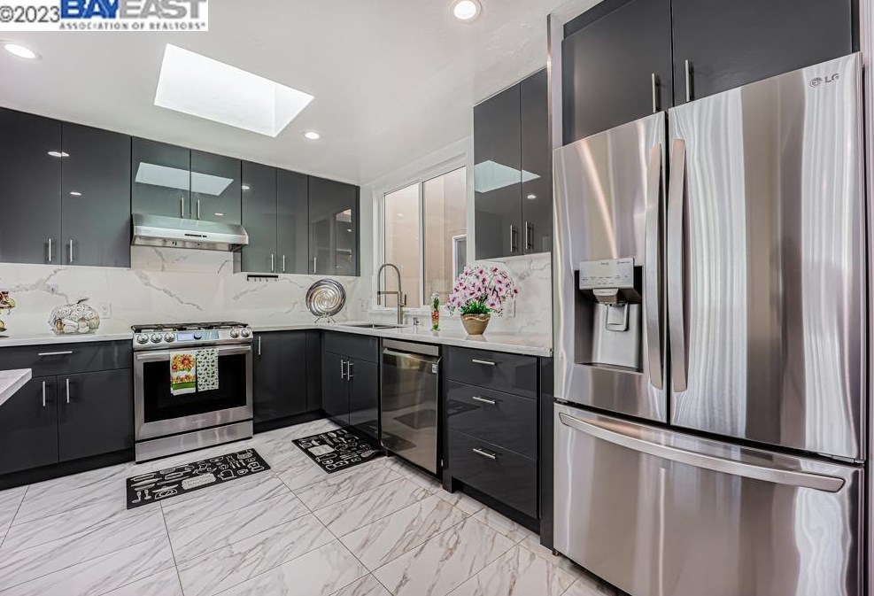 226 Hanover St, San Francisco CA  94112-4350 exterior