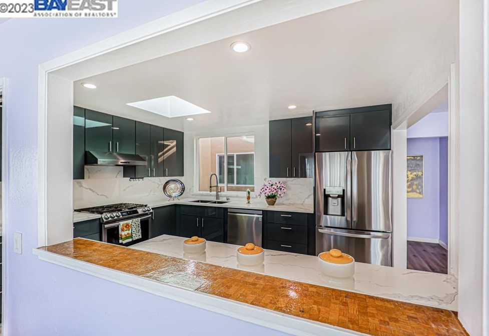 226 Hanover St, San Francisco CA  94112-4350 exterior