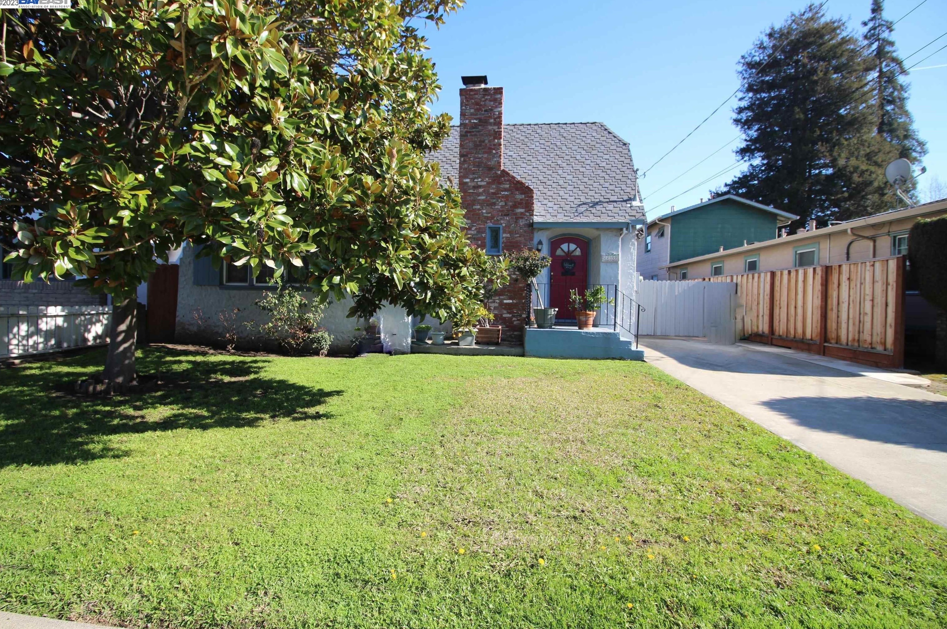 22350 Peralta St, Hayward, CA 94541