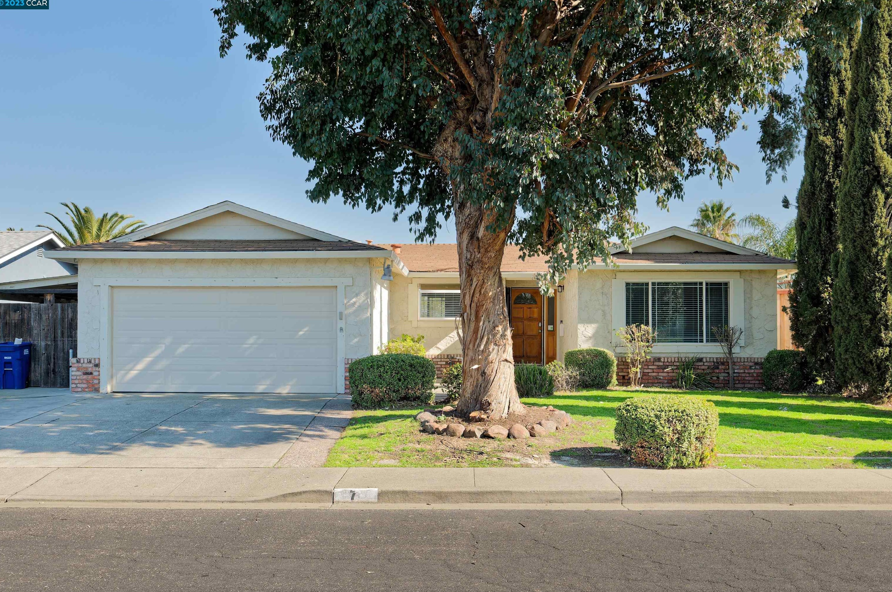 7 Orinda Ln, West Pittsburg, CA 94565