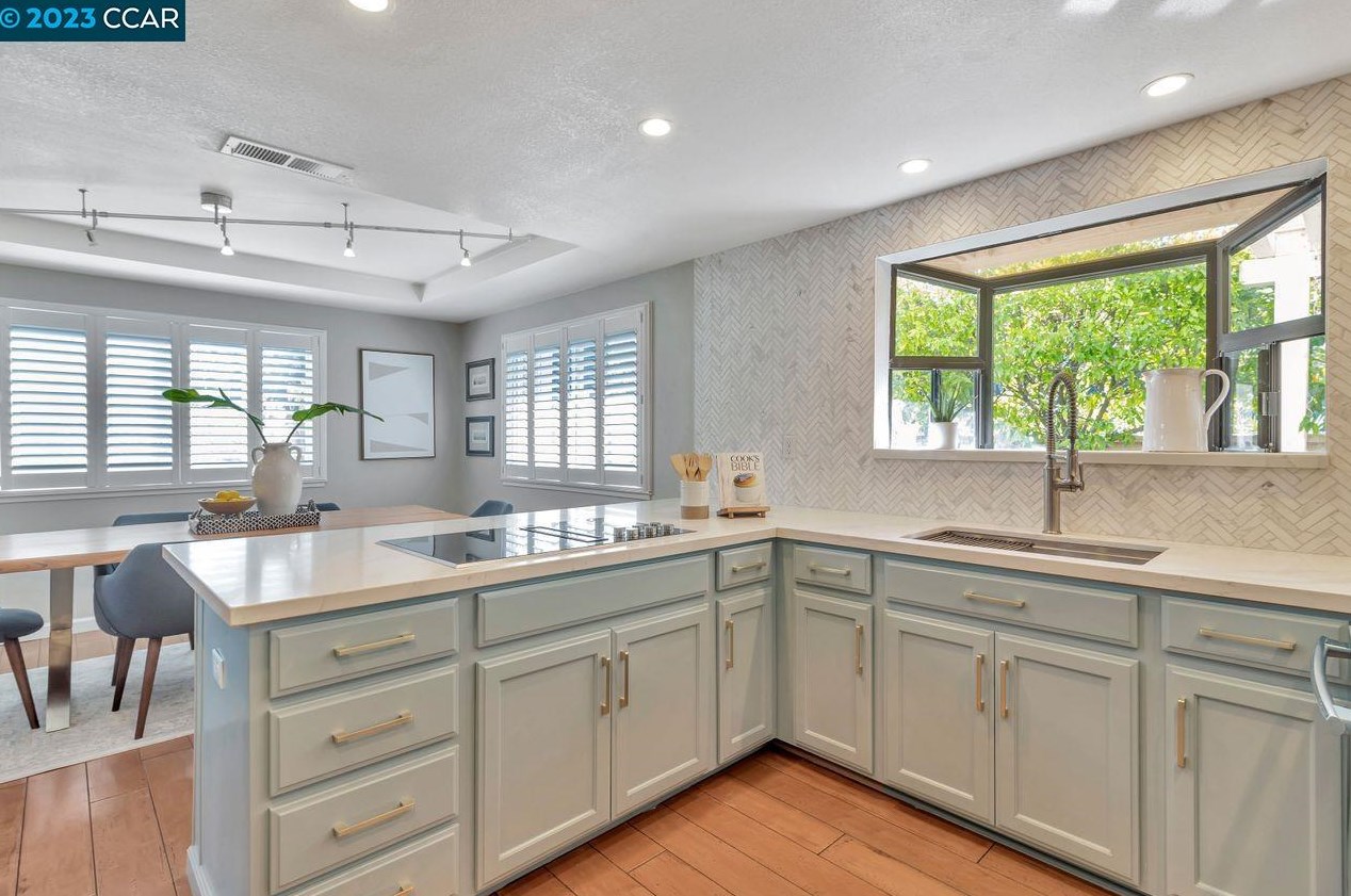 503 Adirondack Way, Walnut Creek CA  94598-2124 exterior