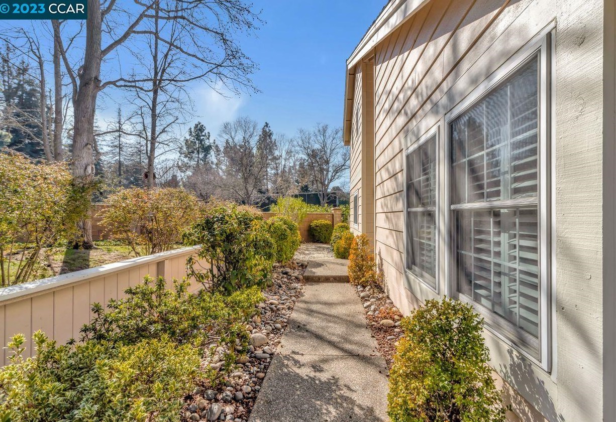 503 Adirondack Way, Walnut Creek CA  94598-2124 exterior
