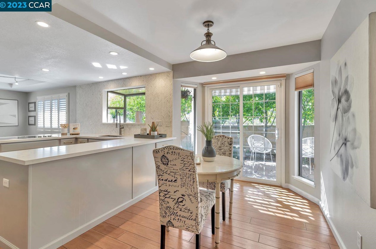 503 Adirondack Way, Walnut Creek CA  94598-2124 exterior