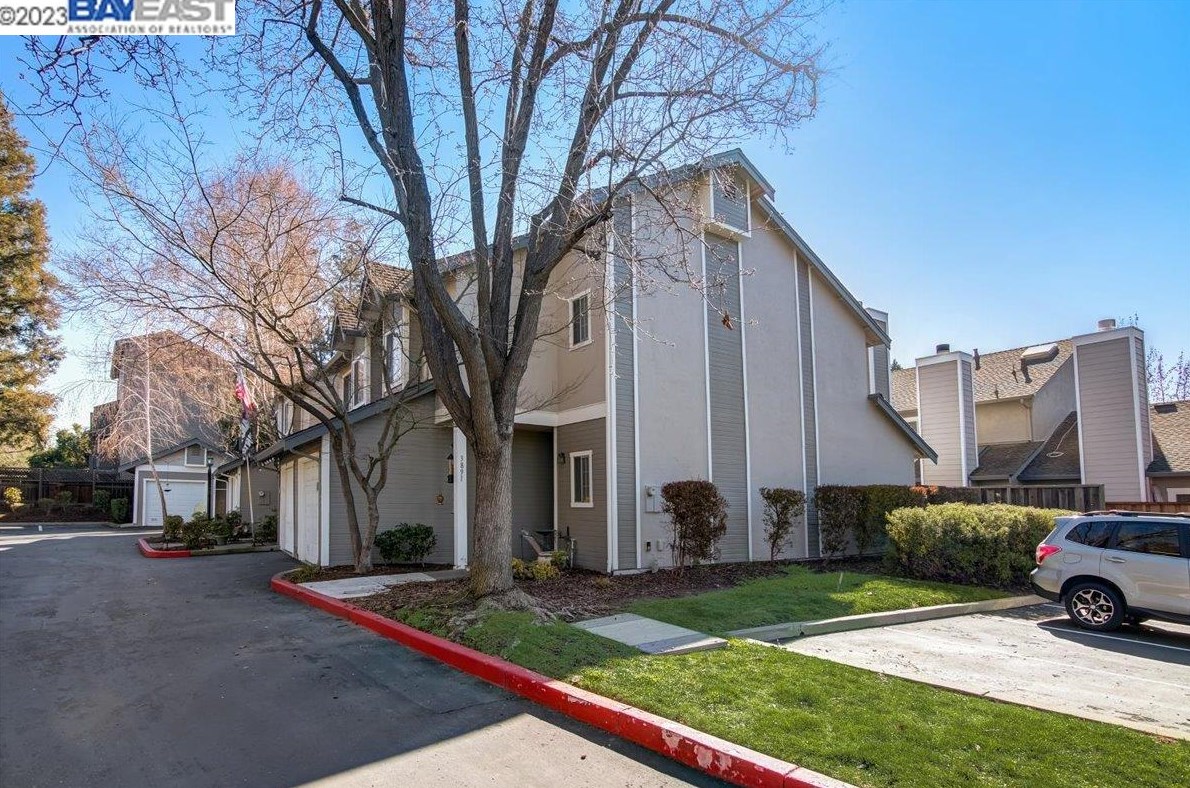 3891 Vine St, Pleasanton, CA 94566