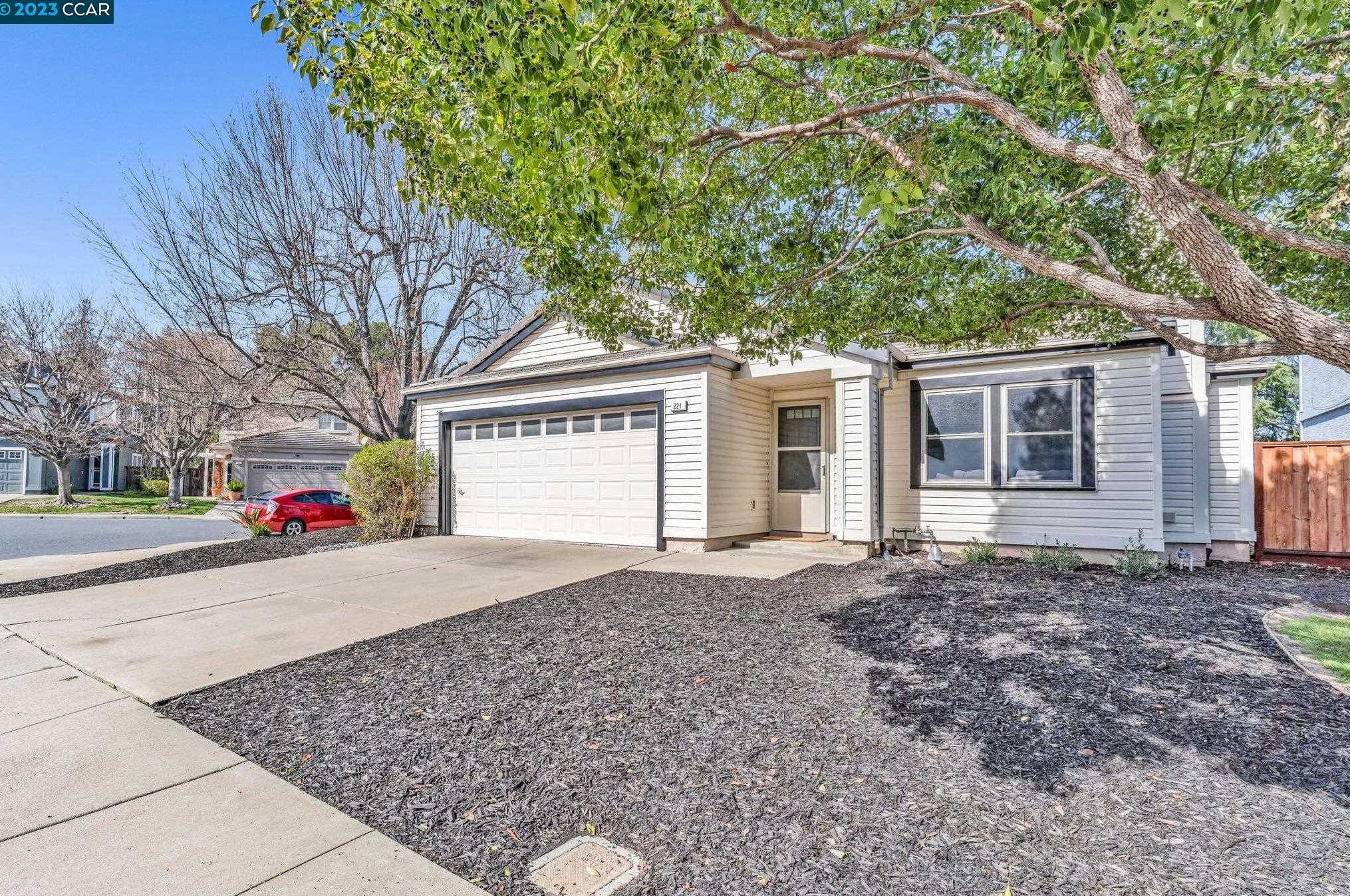 221 Stranahan Cir, Clayton, CA 94517