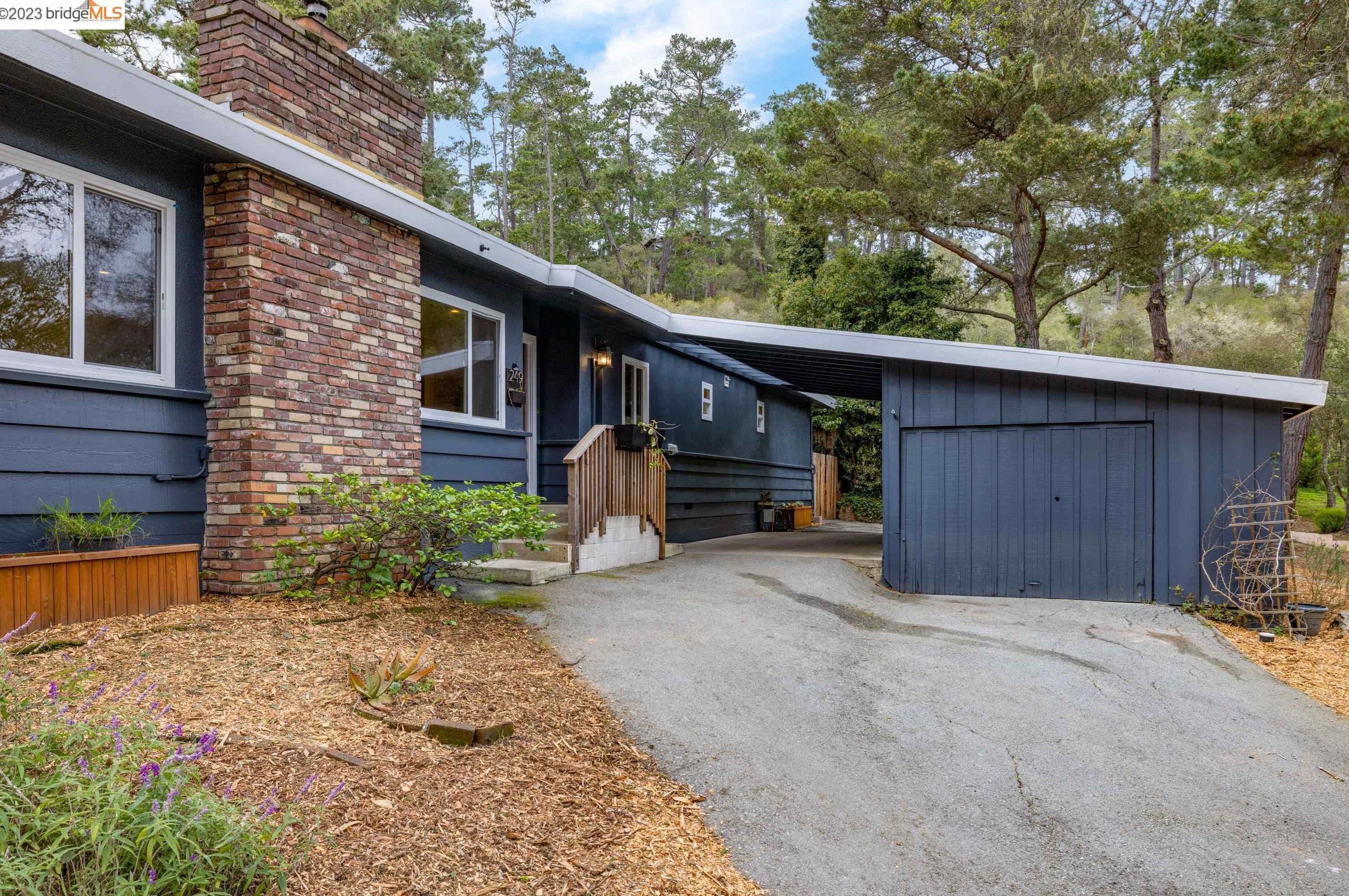 249 Mar Vista Dr, Monterey, CA 93940-4351
