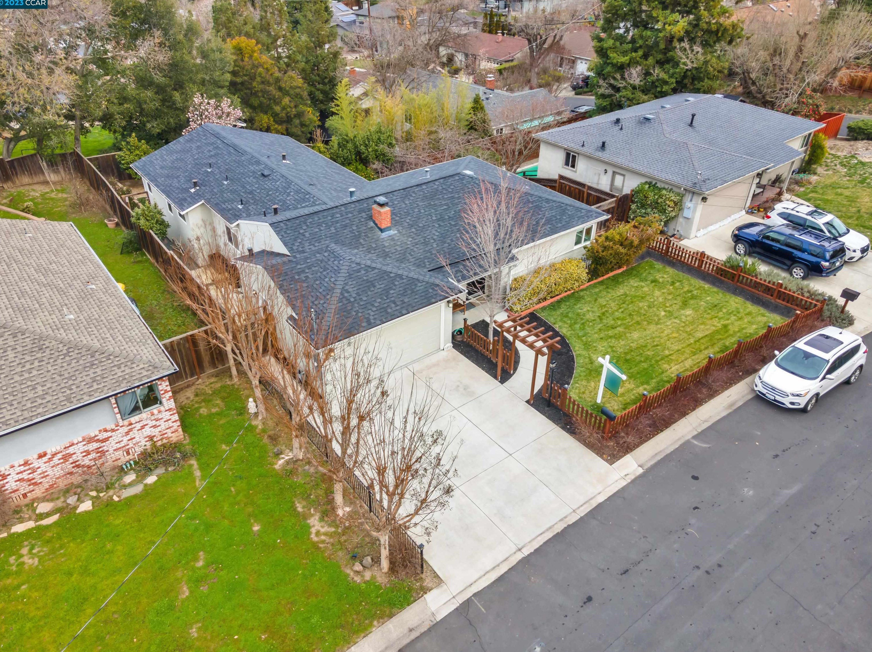 1811 Poplar Dr, Walnut Creek, CA 94595-1725