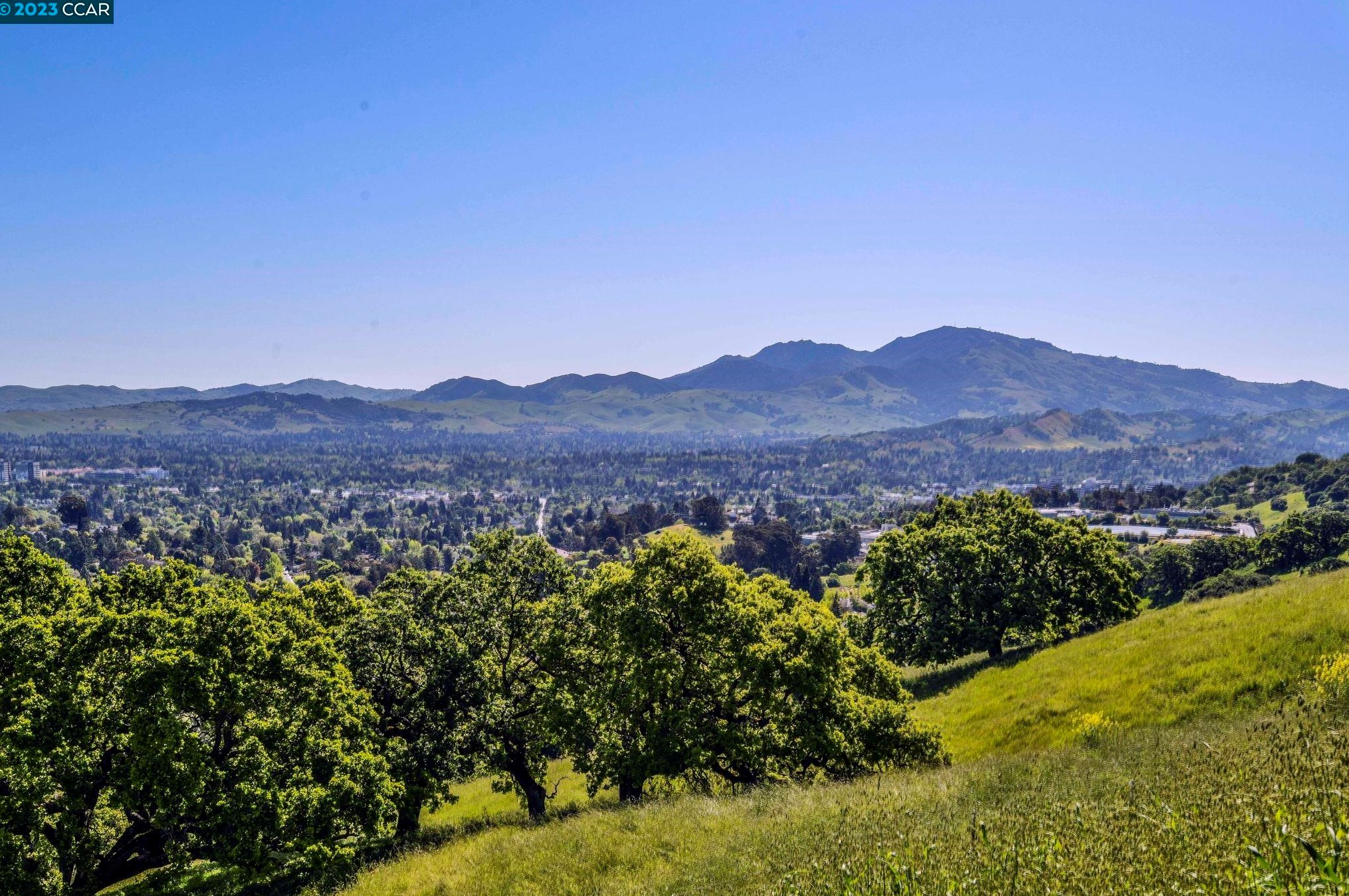 576 Monarch Ridge Dr, Walnut Creek, CA 94597