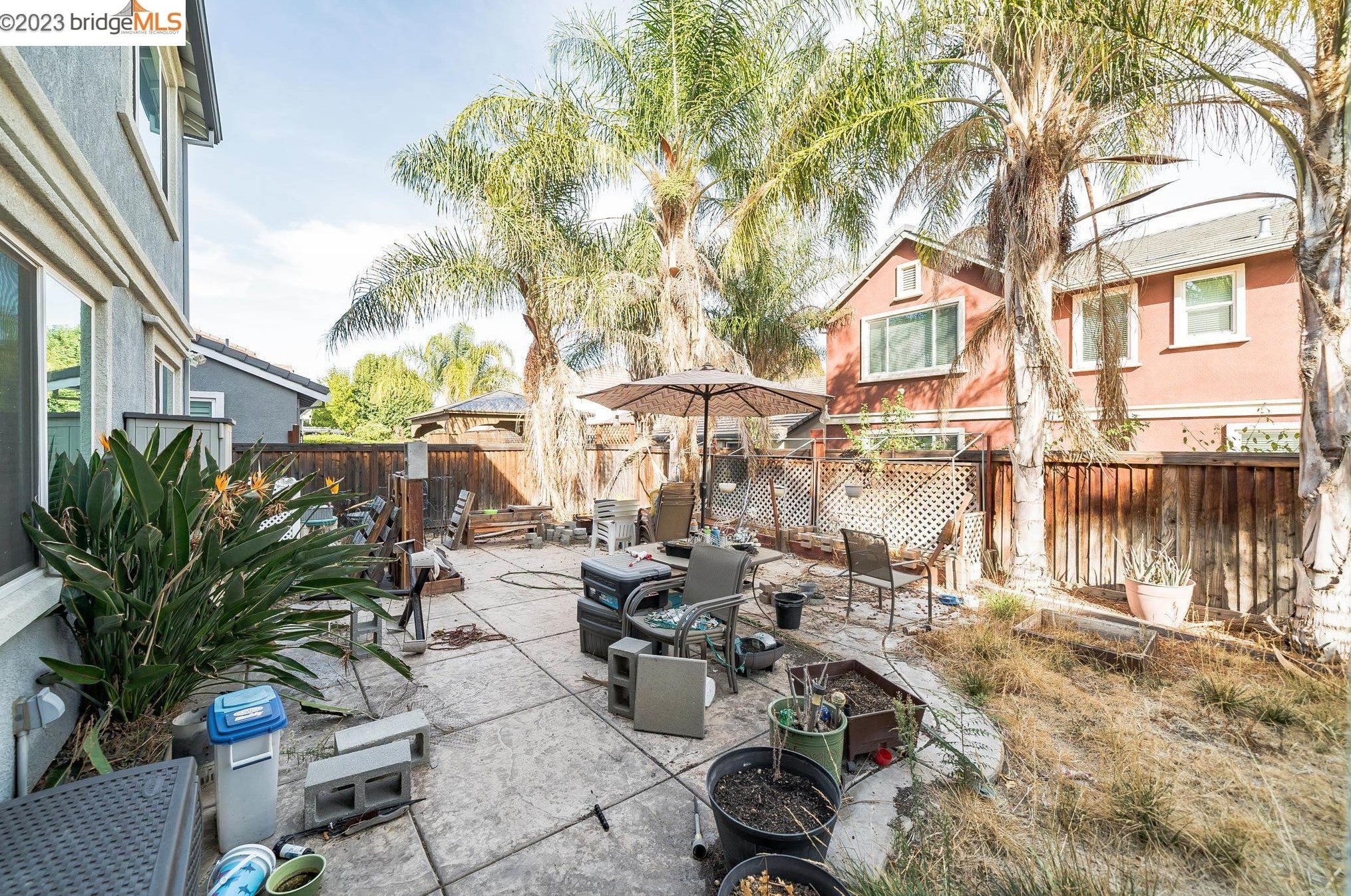 476 Milford St, Los Angeles CA  94513-5544 exterior