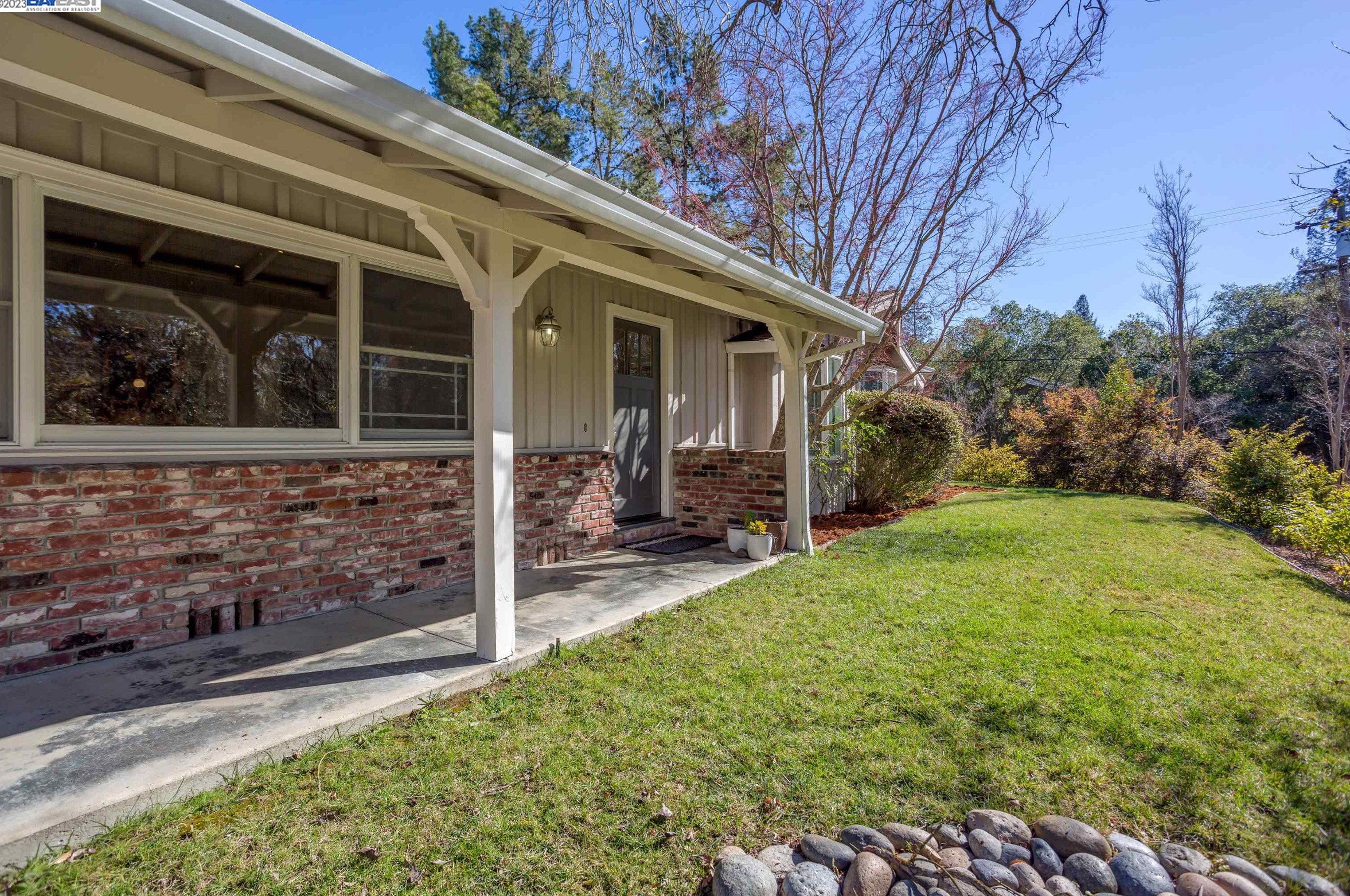 1004 Windsor Dr, Lafayette, CA 94549-4126